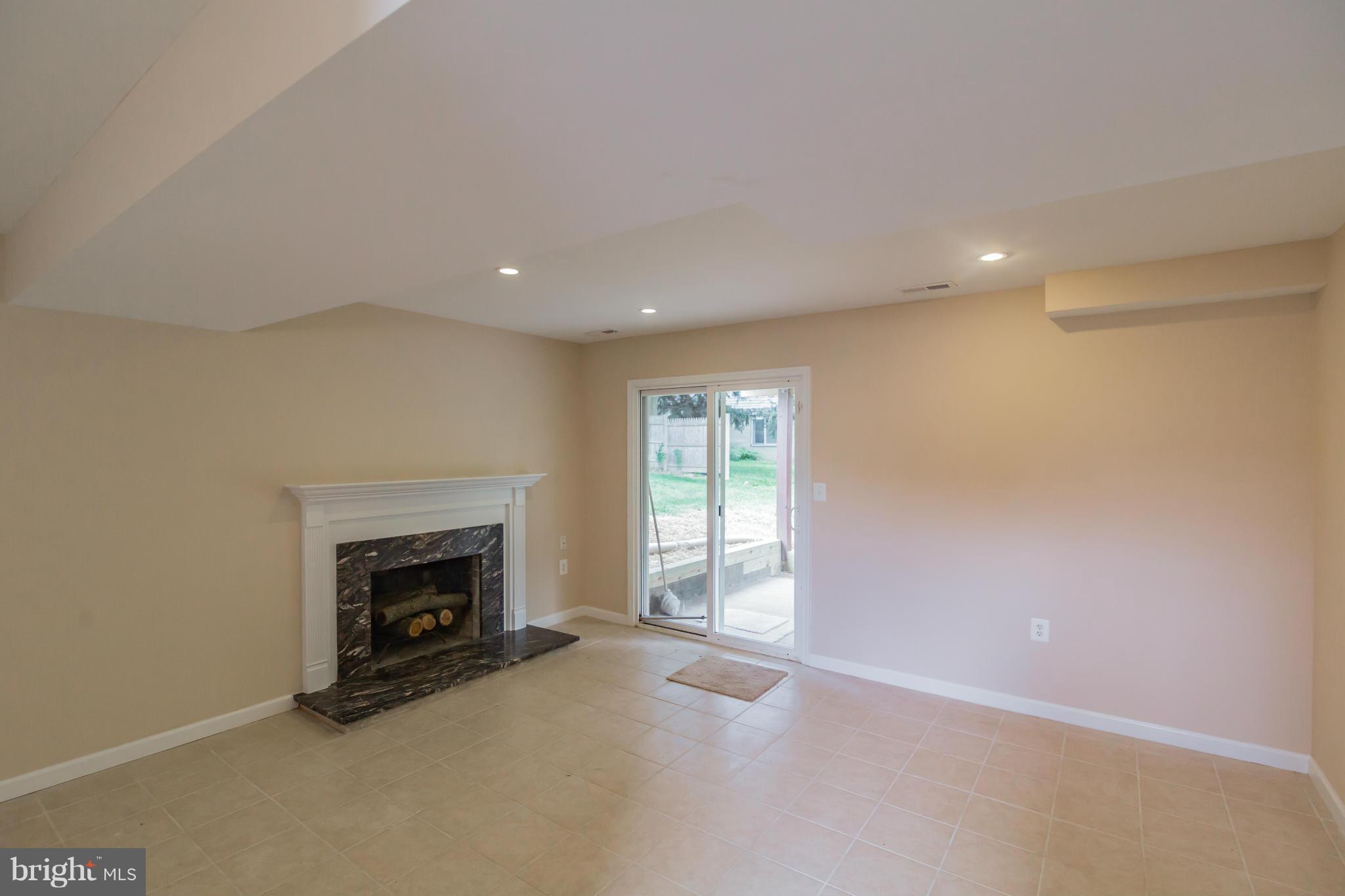 MAPLE GLEN ESTATES - Residential