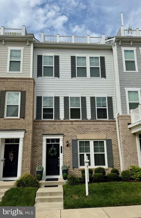 Photo of 1910 Greenbriar Hall Road, DUMFRIES, VA 22026 (MLS # VAPW2125598)