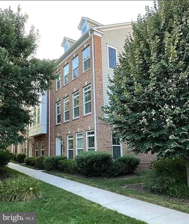 9421 CANONBURY SQUARE