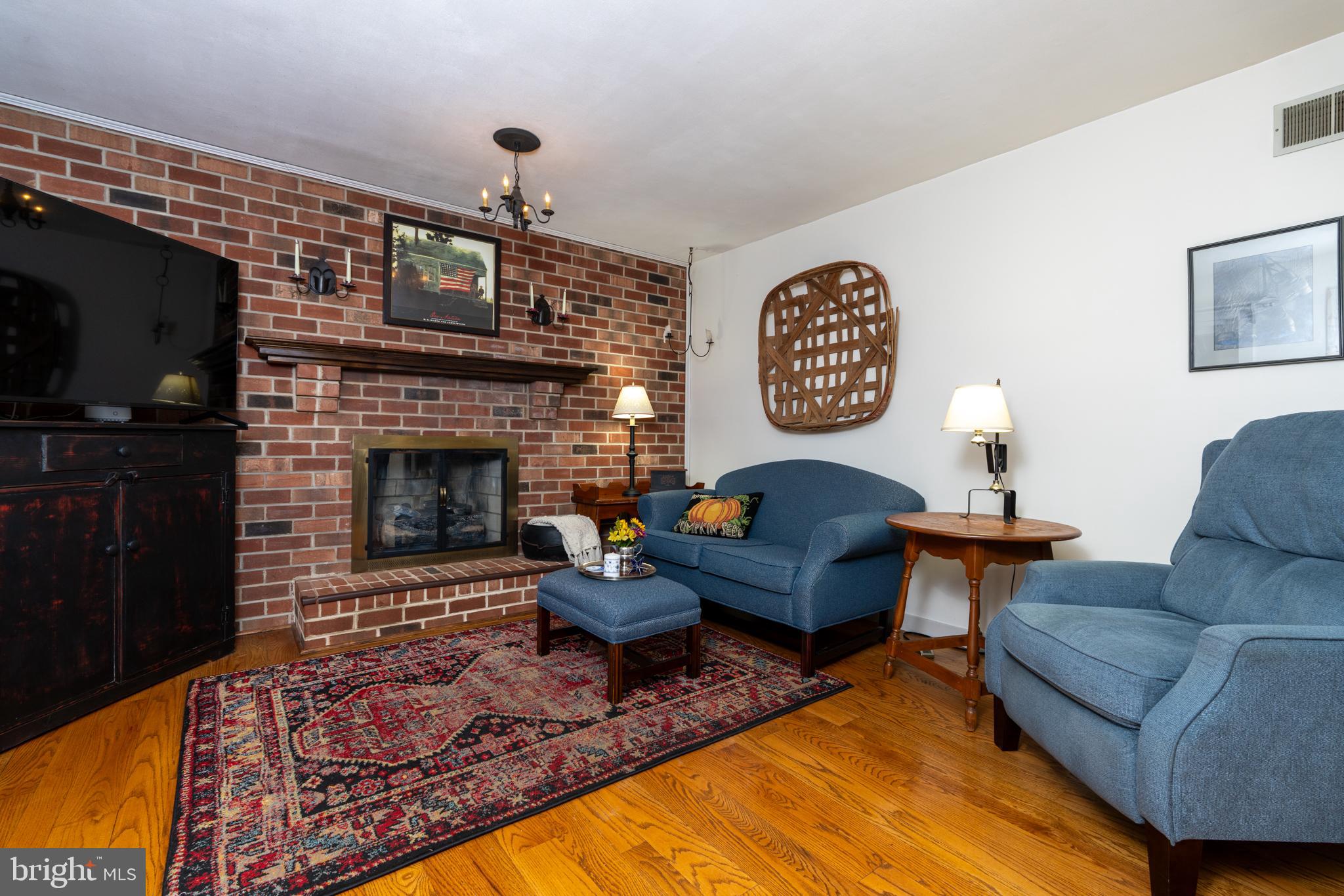 1203 UPTON CIRCLE