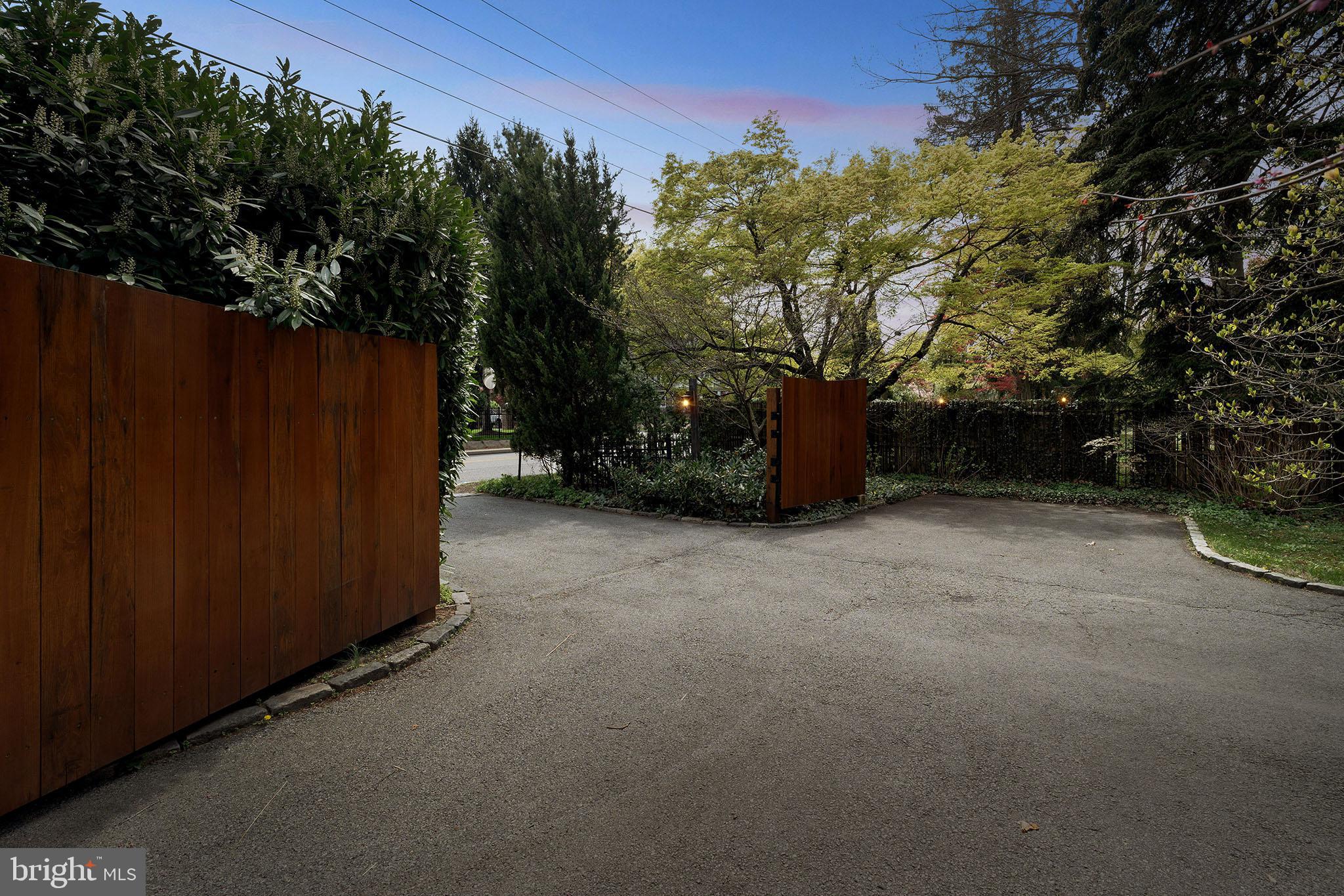 HAVERFORD VIL - Residential