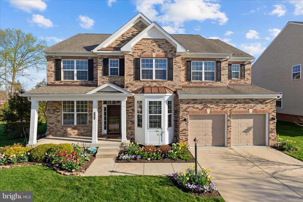 Photo of 22800 Calderwood Lane, BRAMBLETON, VA 20148 (MLS # VALO2133608)