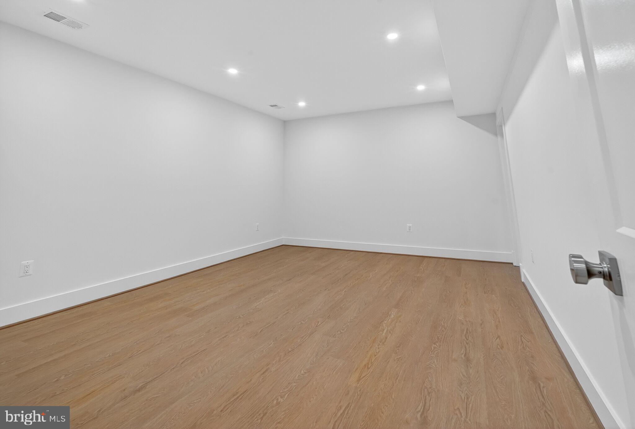 EL NIDO ESTATES - Residential