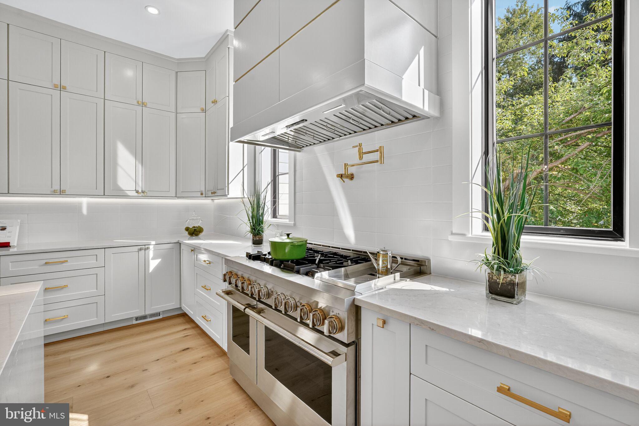 EL NIDO ESTATES - Residential