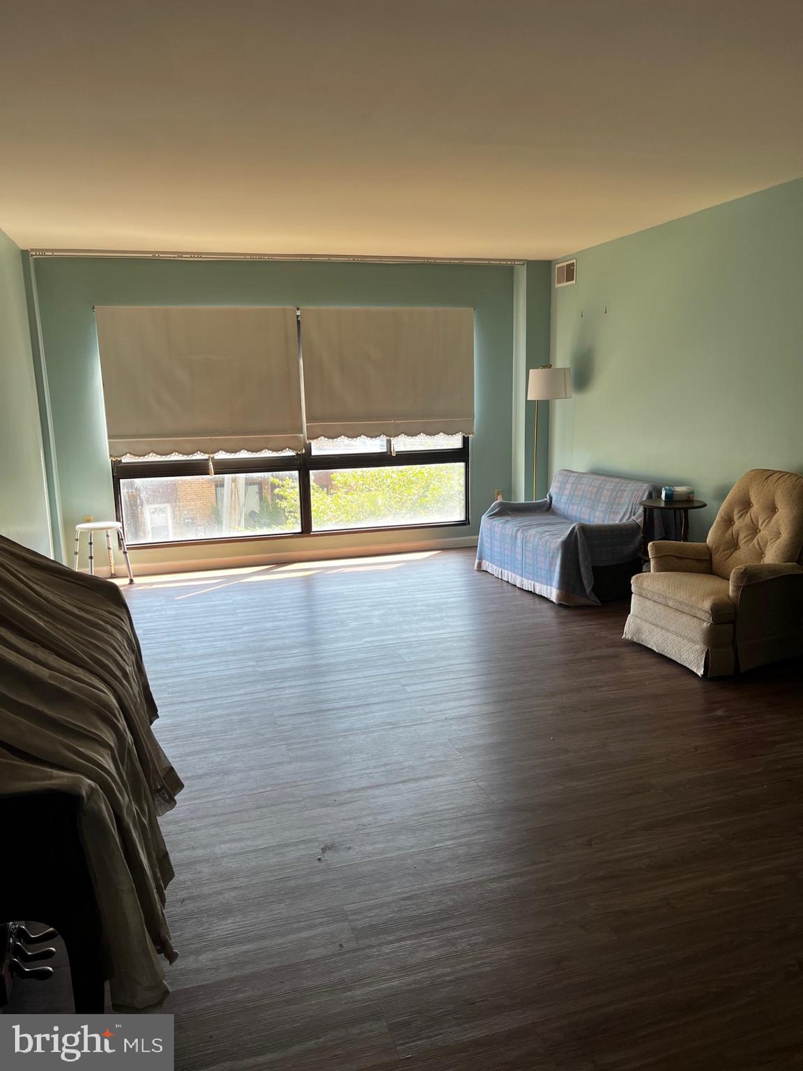 7600 E ROOSEVELT BOULEVARD 308