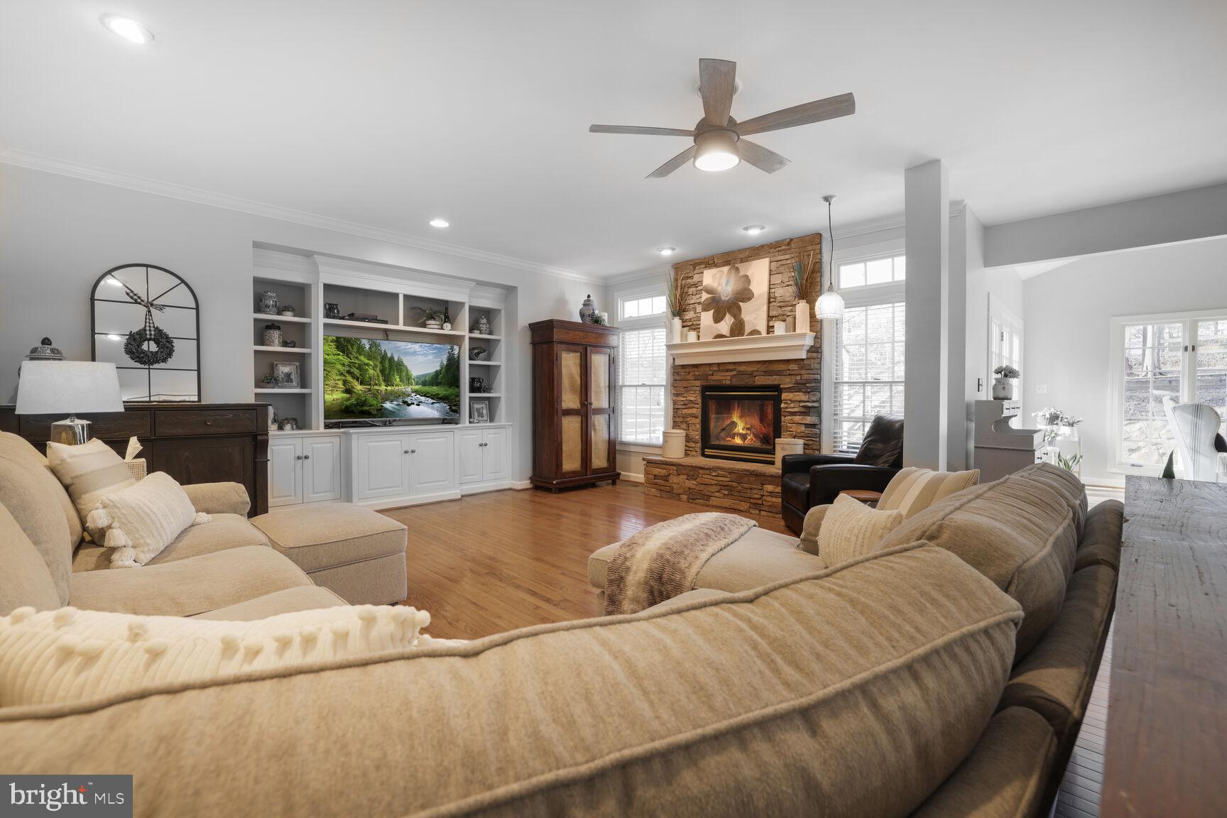 LAKELANDS - Residential