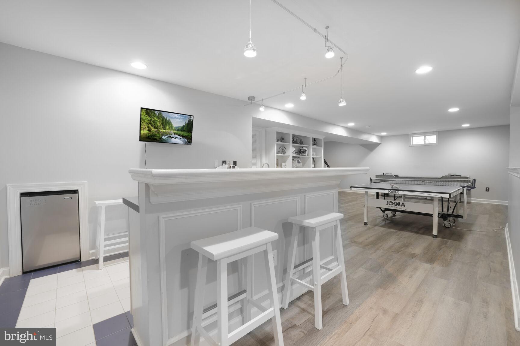 LAKELANDS - Residential