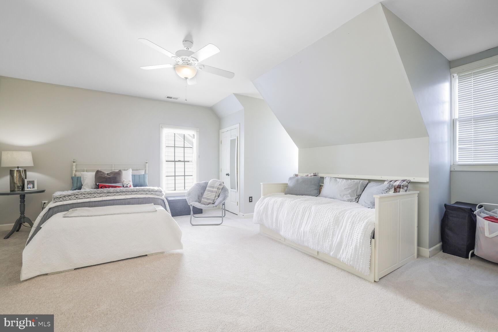 LAKELANDS - Residential