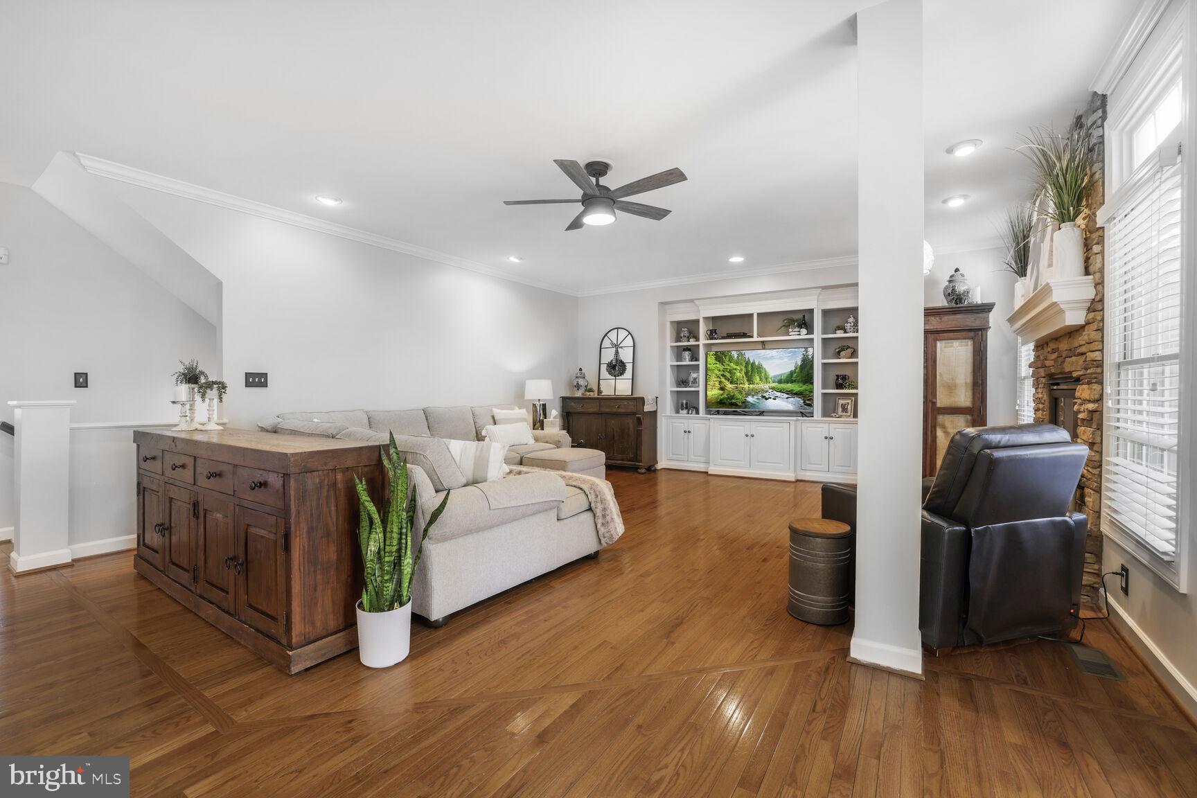 LAKELANDS - Residential