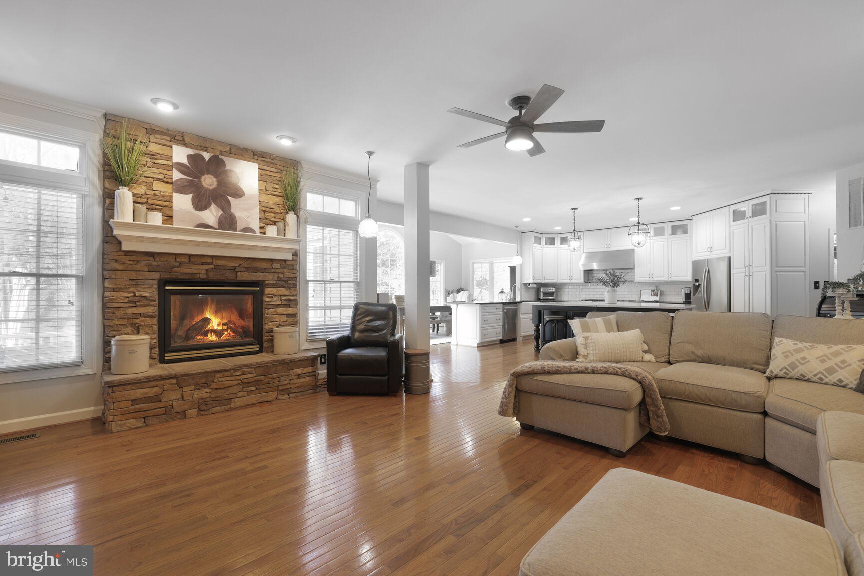 LAKELANDS - Residential