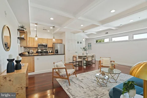 MLS: DCDC2278130