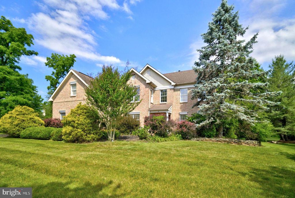 Photo of 46 Westbury Court, SKILLMAN, NJ 08558 (MLS # NJSO2005766)