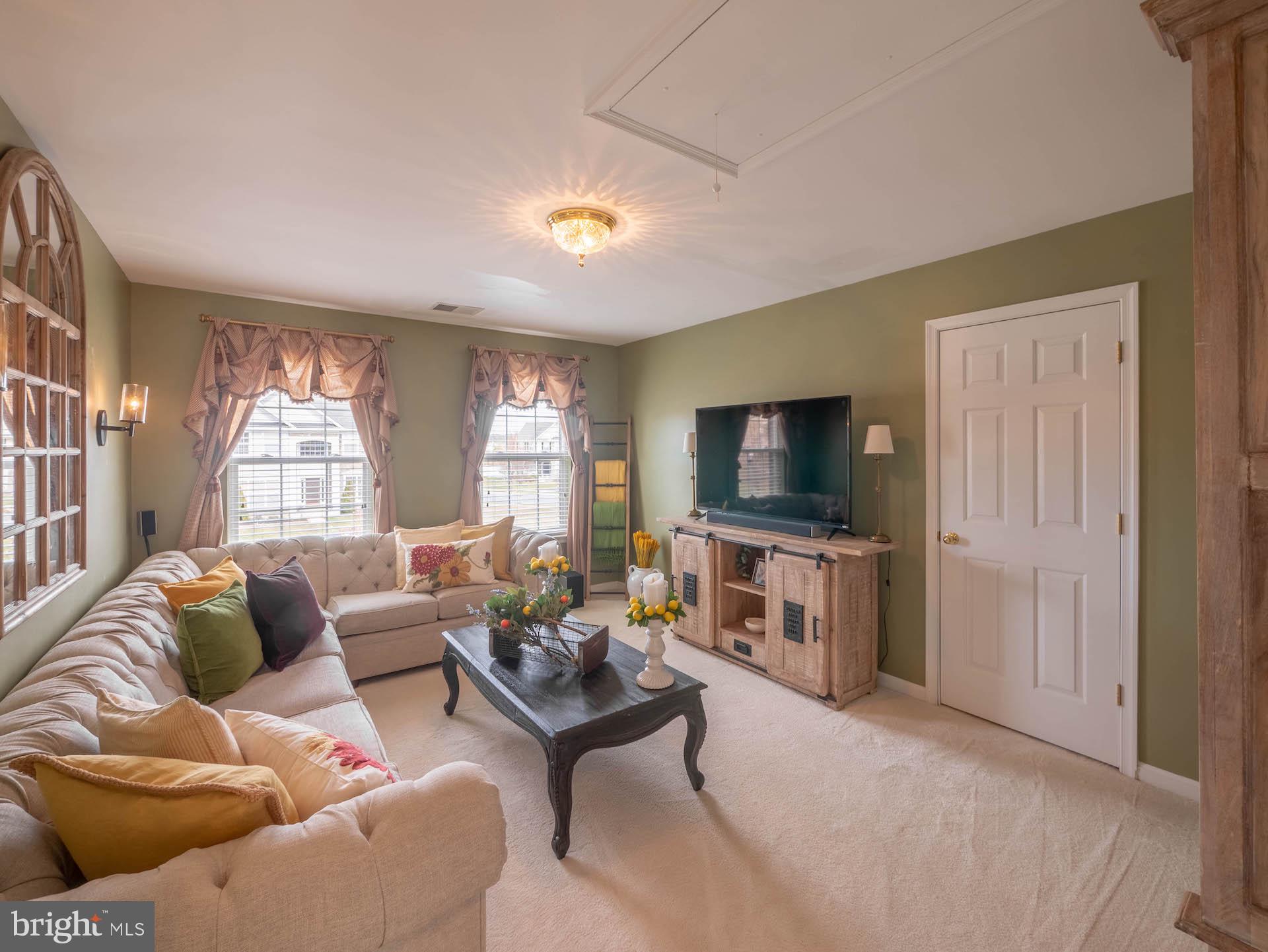 NORTH BROOK - Residential