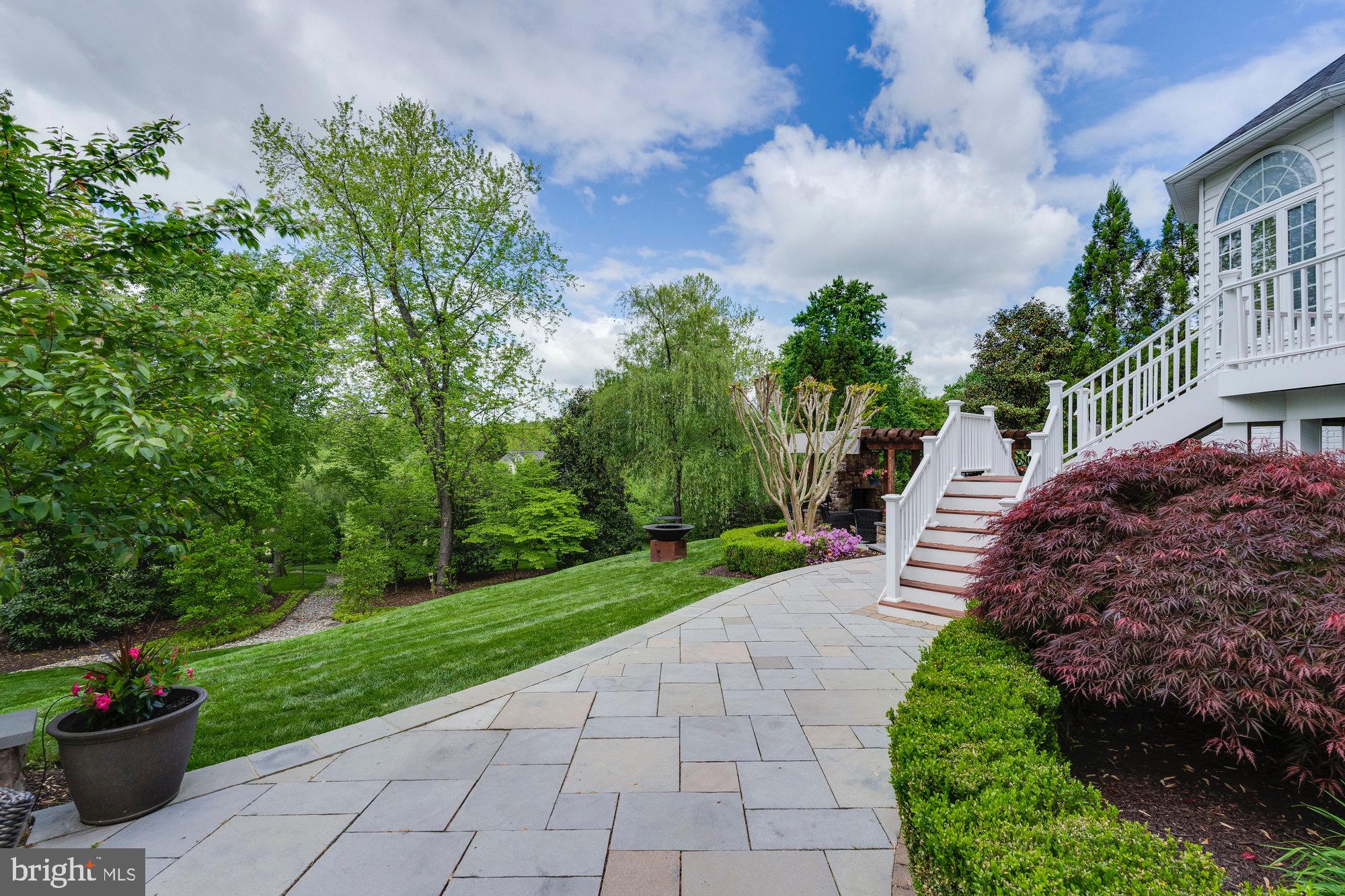 SQUIRES CREST - Residential