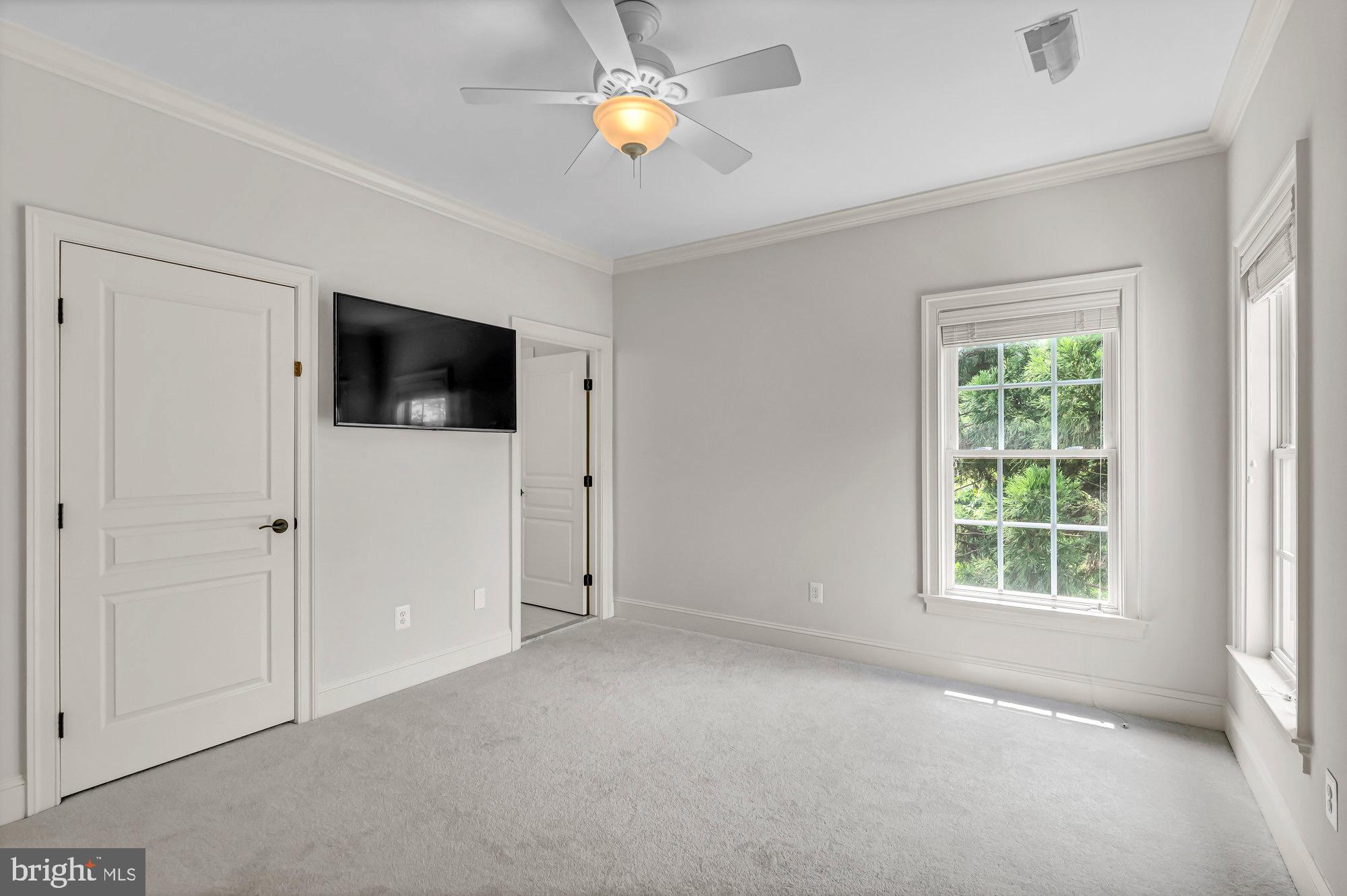 SQUIRES CREST - Residential