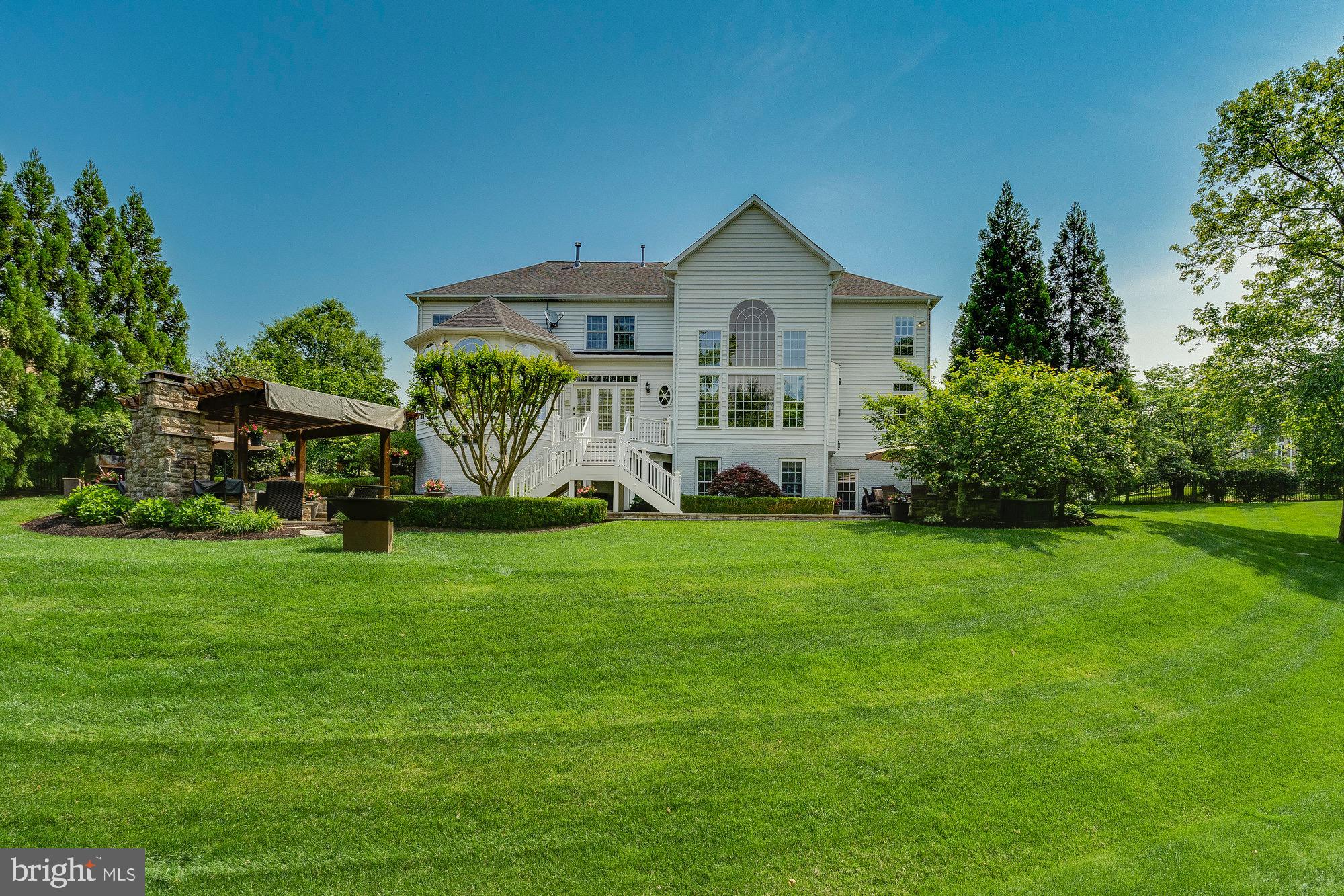 SQUIRES CREST - Residential