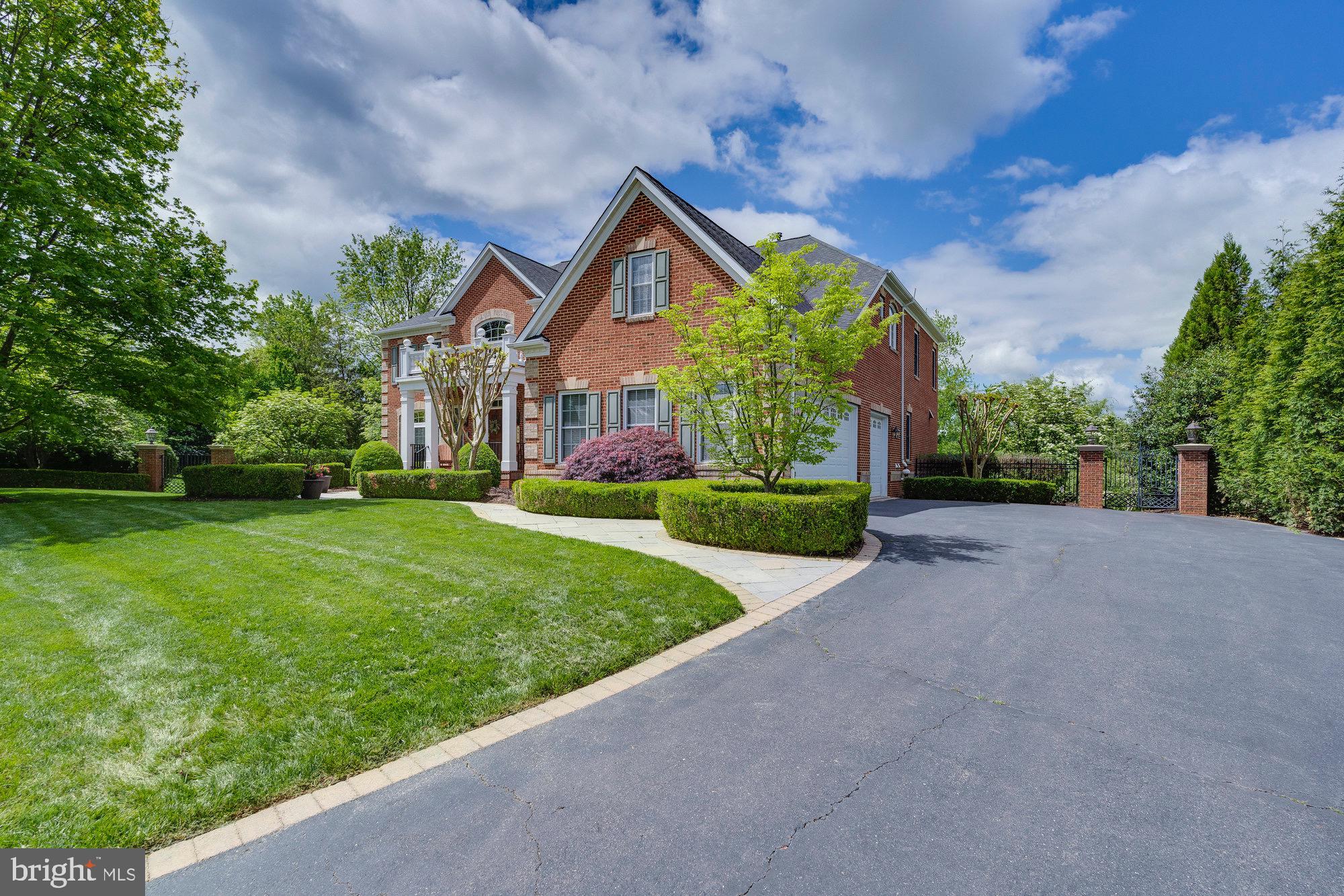 SQUIRES CREST - Residential