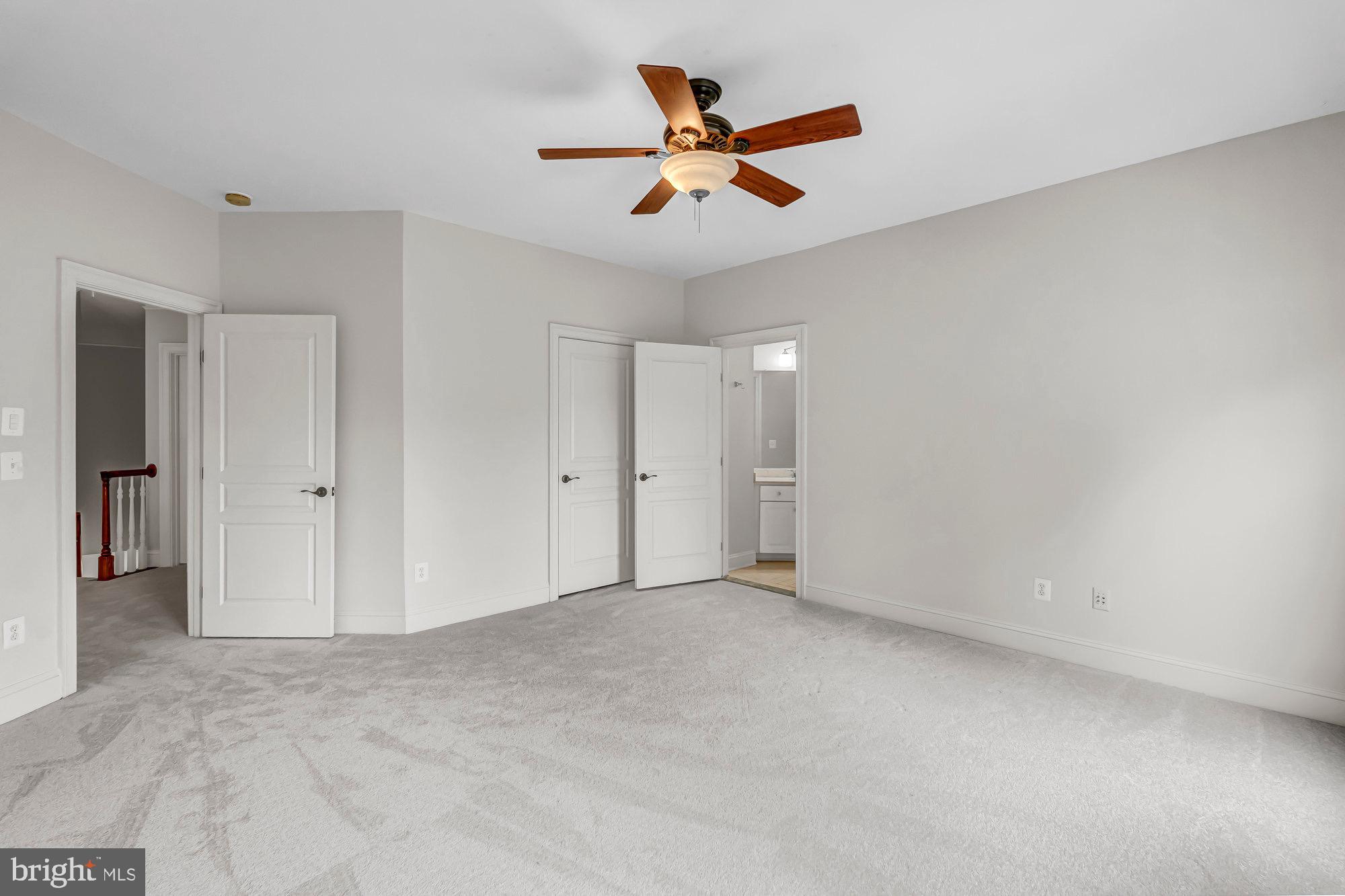 SQUIRES CREST - Residential