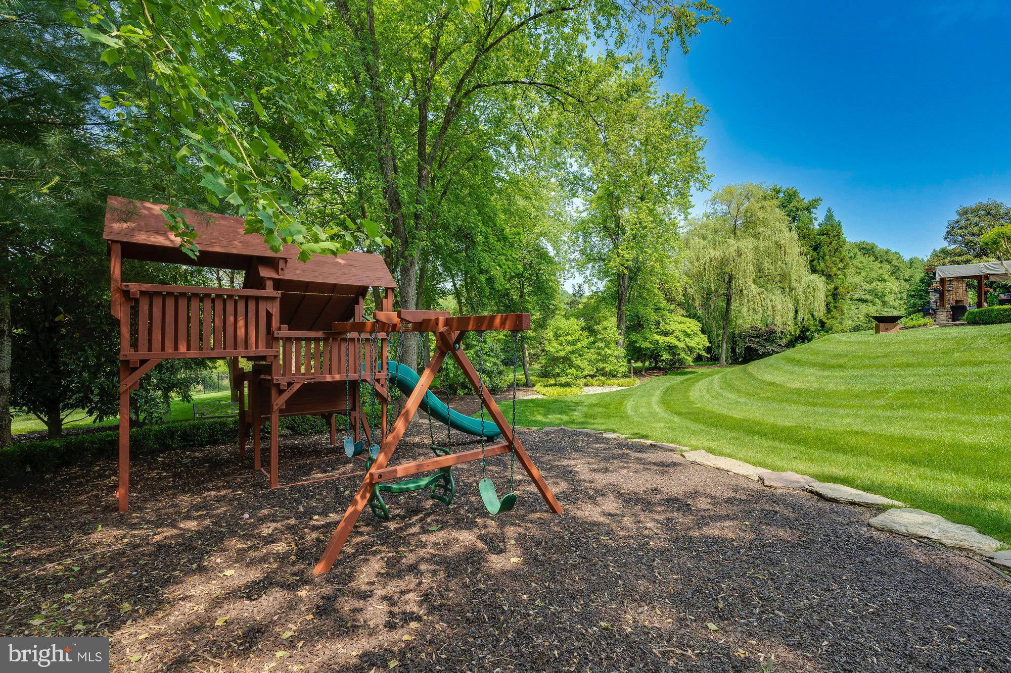 SQUIRES CREST - Residential