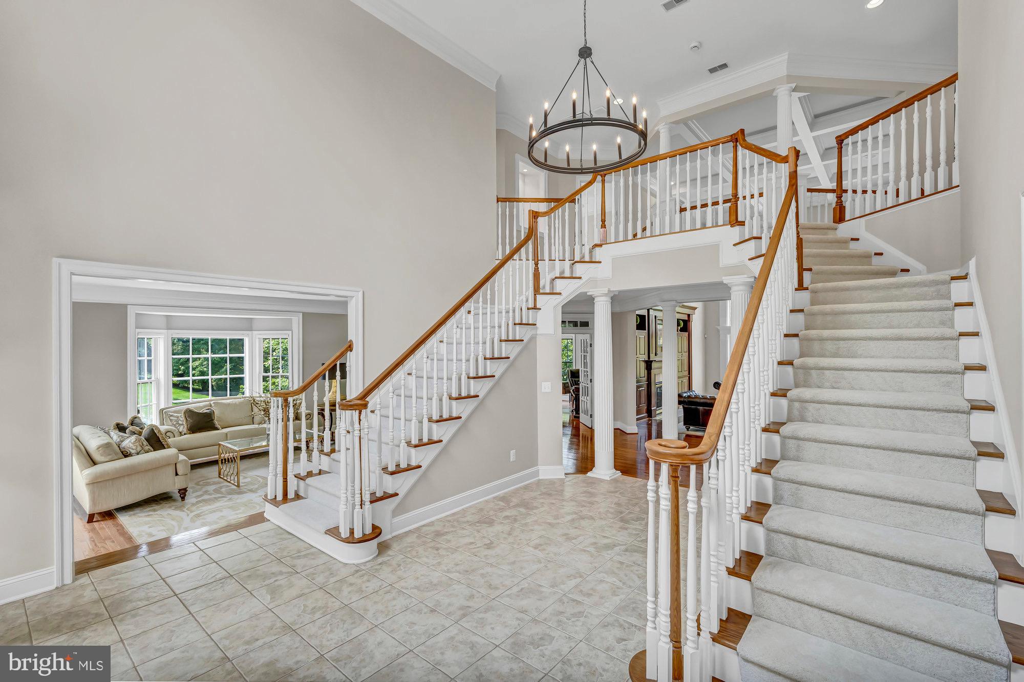 SQUIRES CREST - Residential