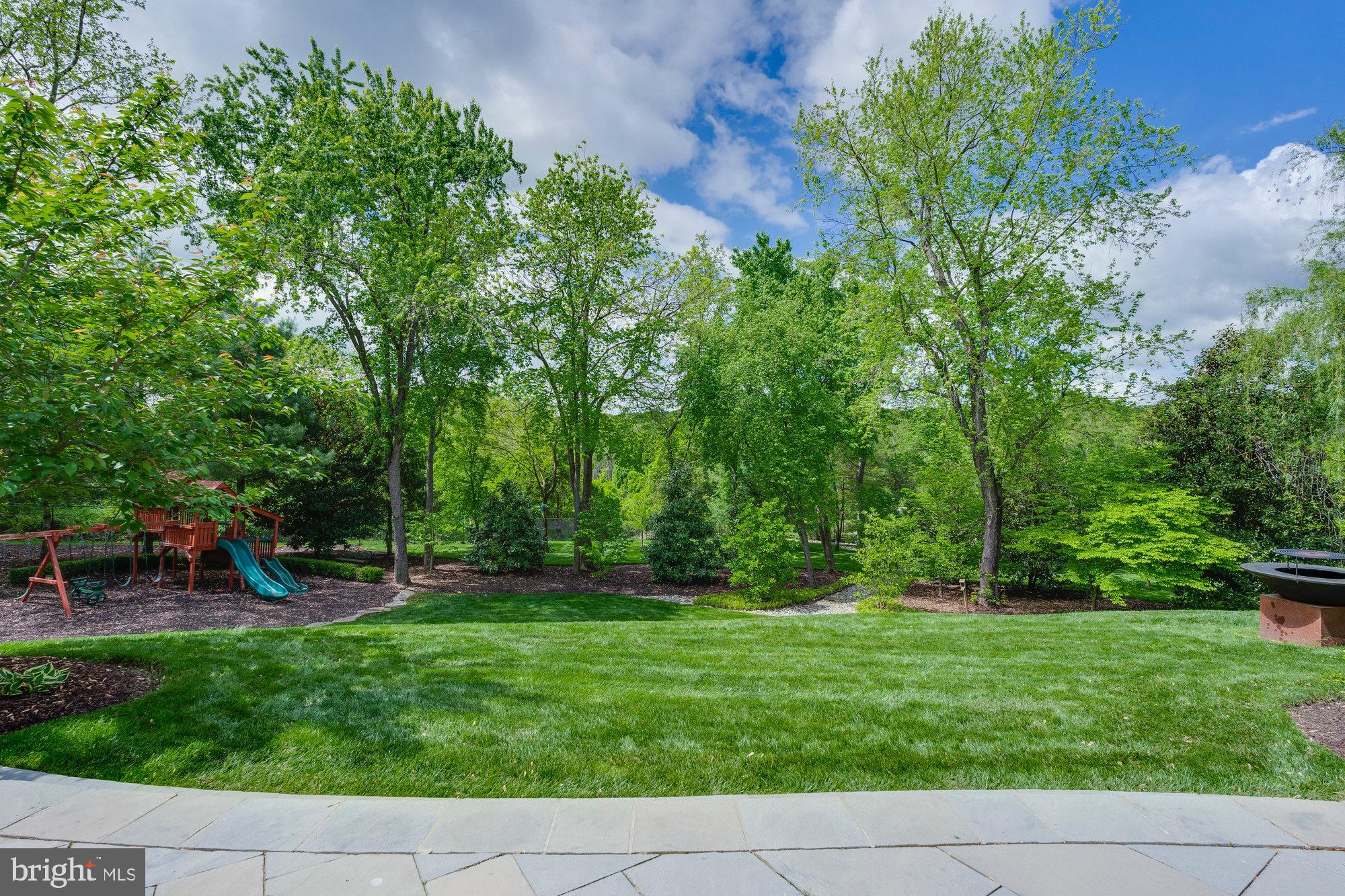 SQUIRES CREST - Residential