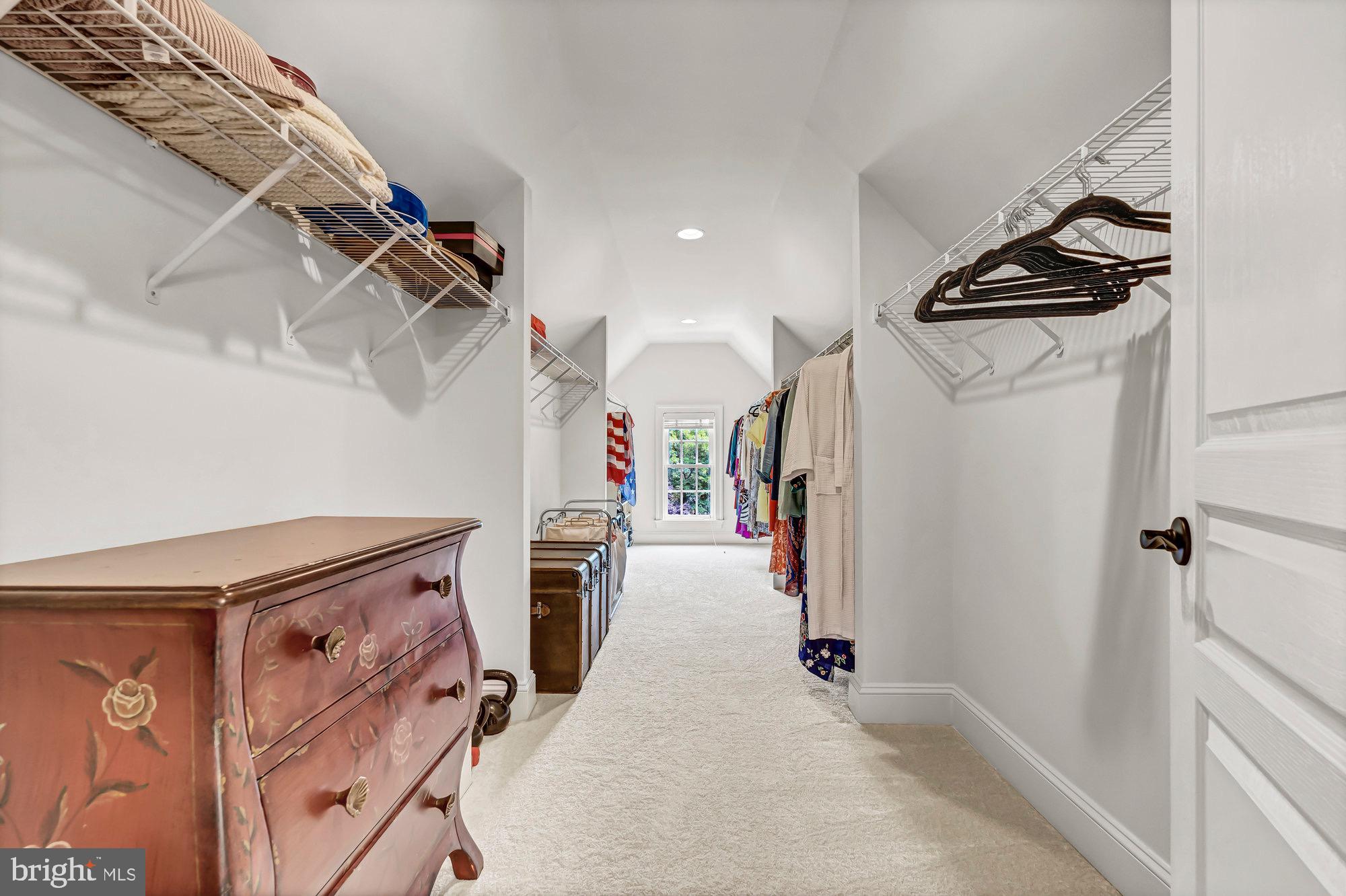 SQUIRES CREST - Residential