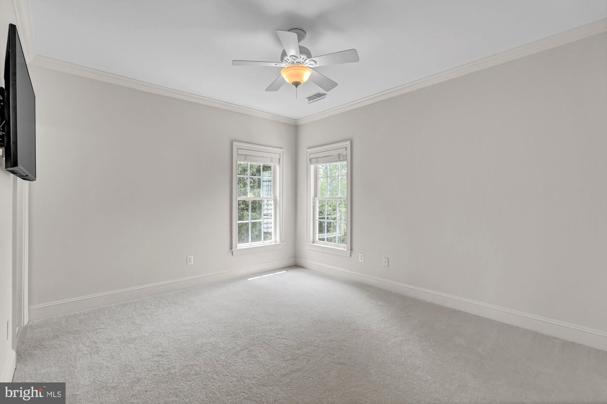 SQUIRES CREST - Residential