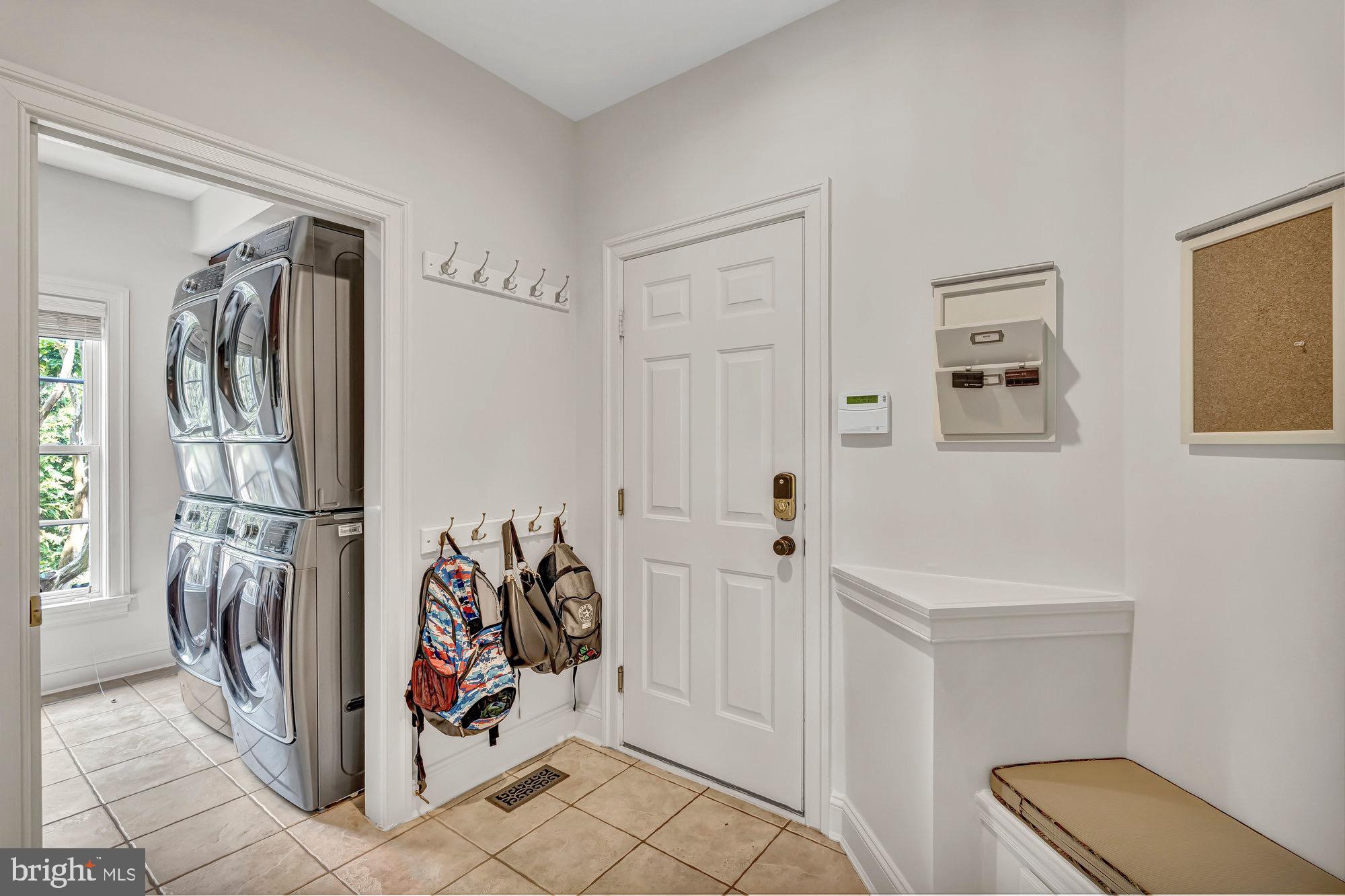 SQUIRES CREST - Residential