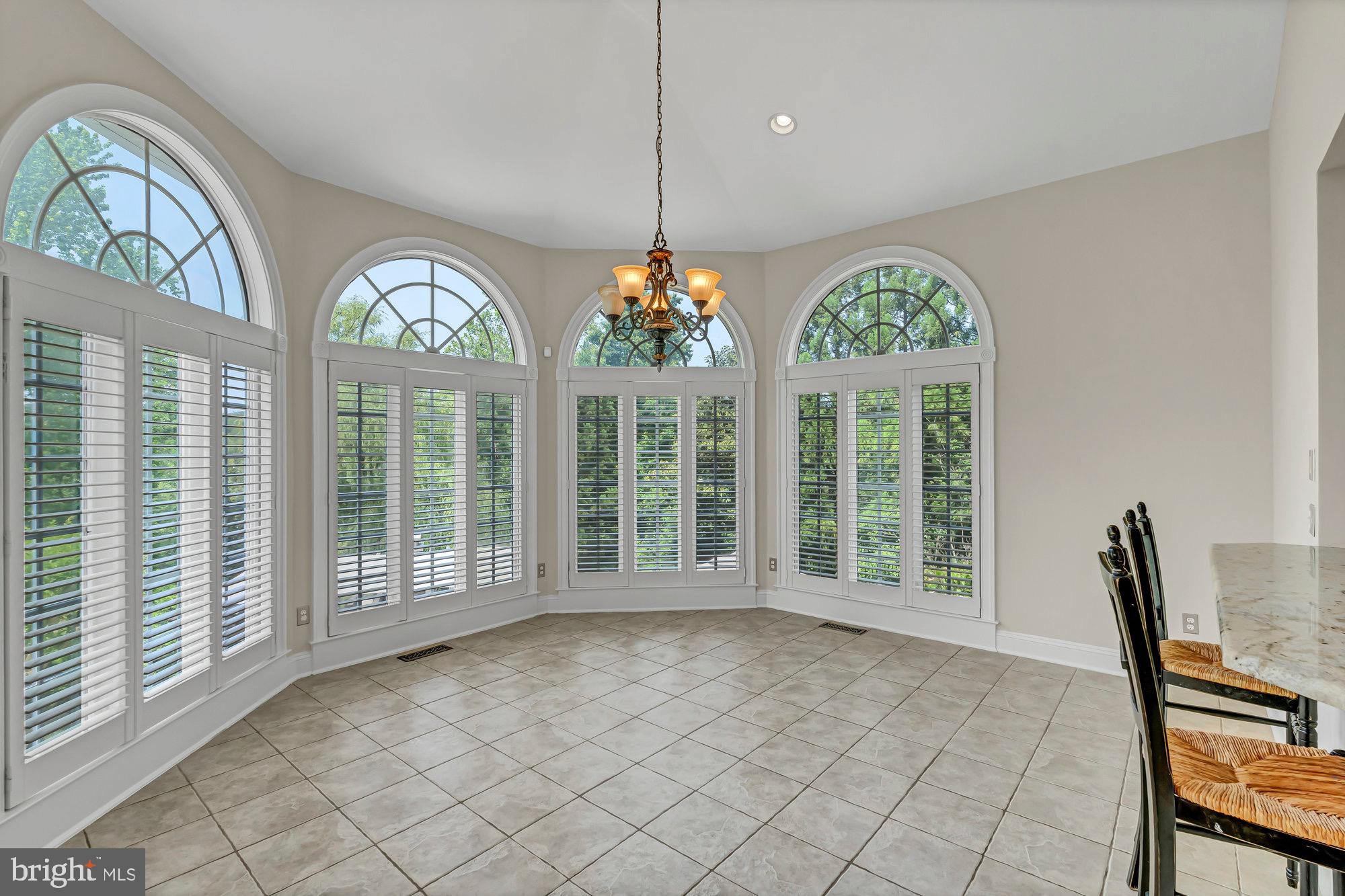 SQUIRES CREST - Residential