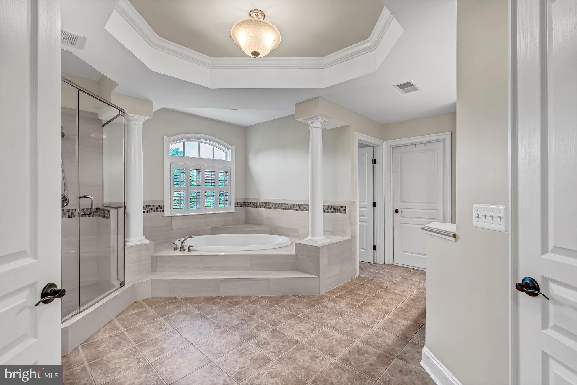 SQUIRES CREST - Residential