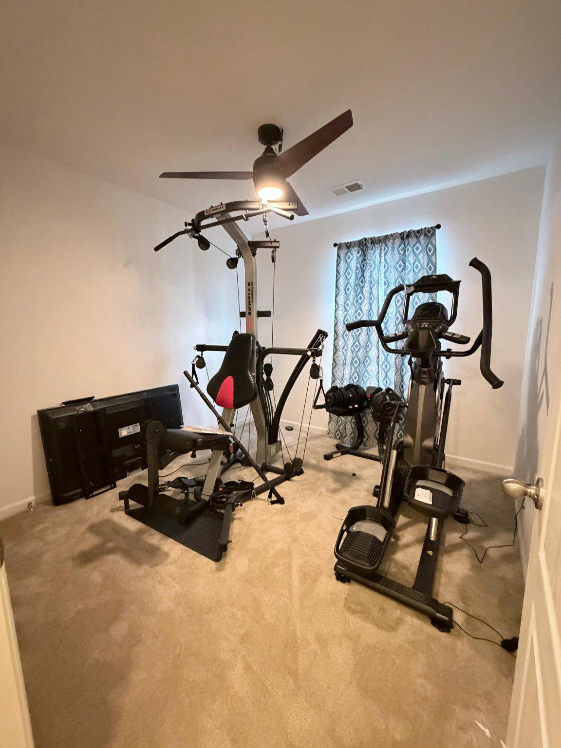 MANOR PARK - Residential