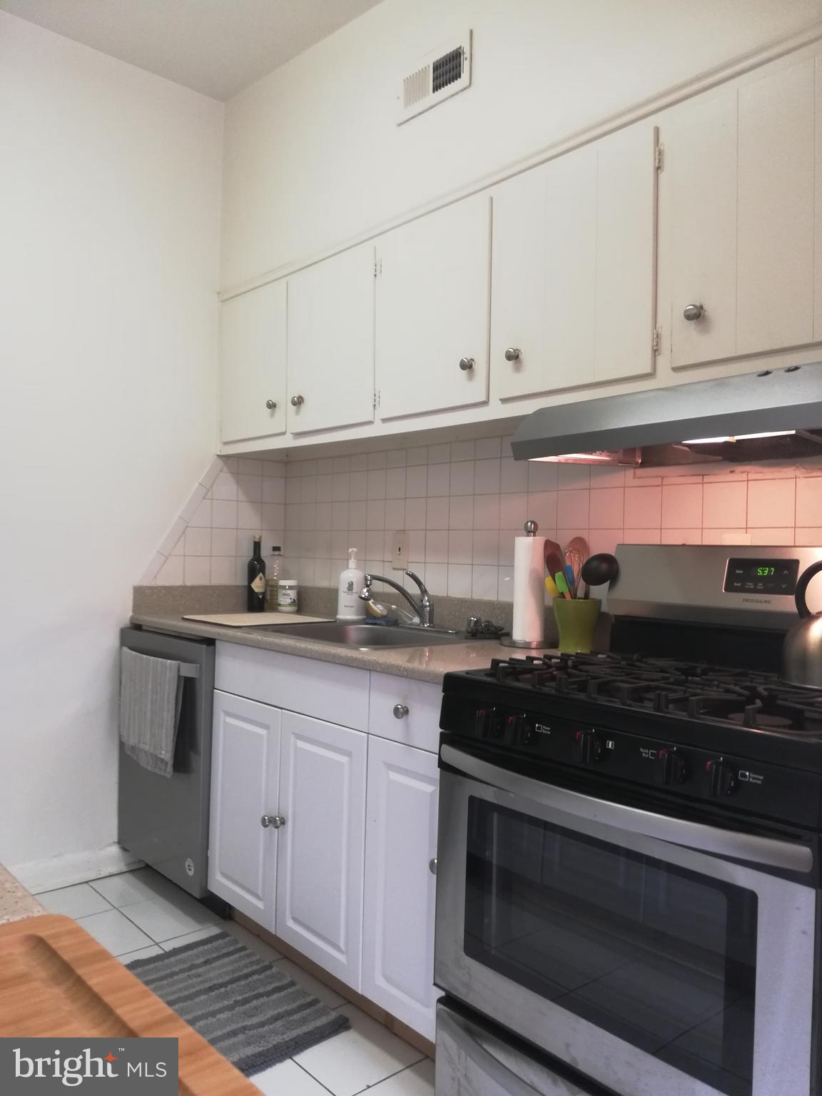 GROSVENOR PARK - Residential Lease