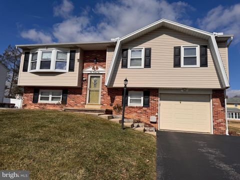 429 CANDLEWYCK ROAD LANCASTER PA 17601