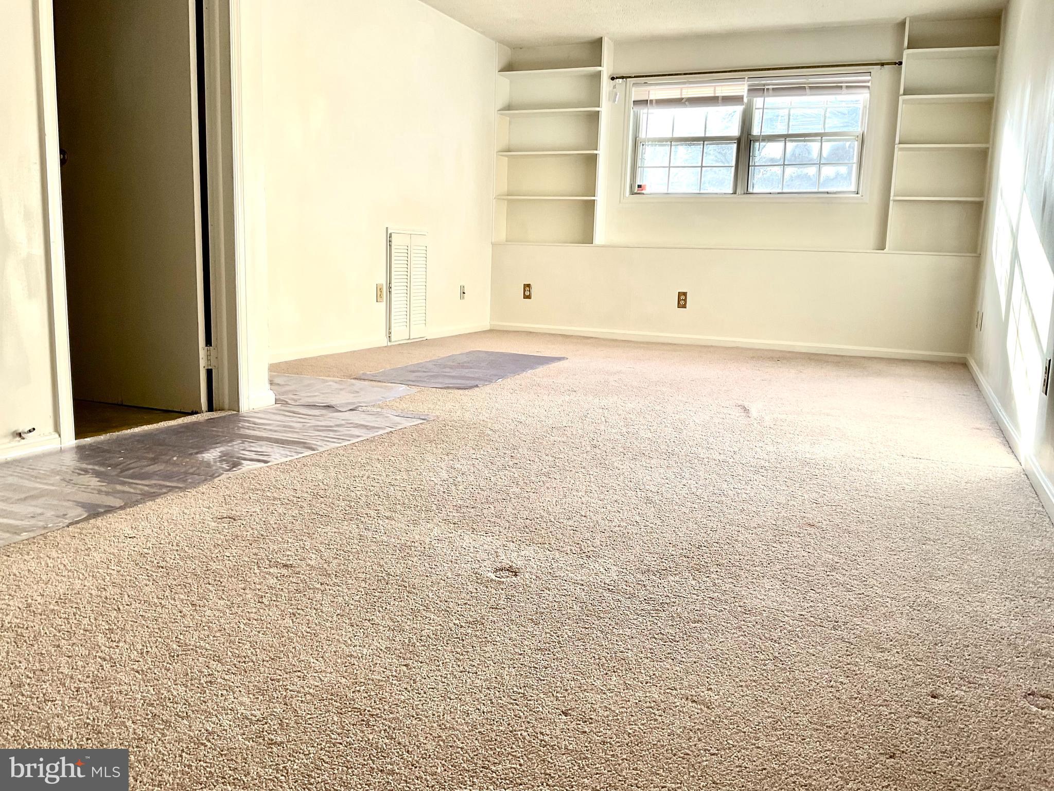 KNOLLS OF DUMFRIES - Residential