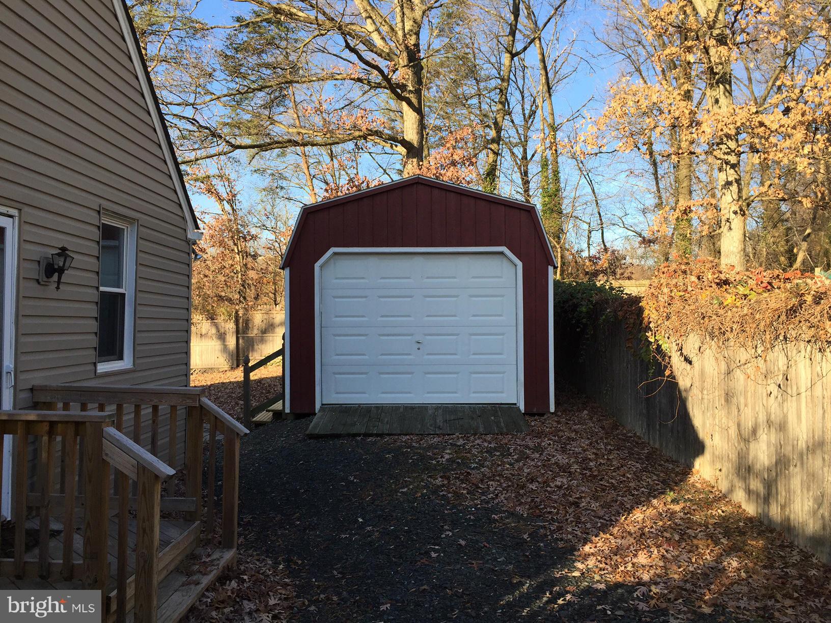 WEST LANHAM HILLS - Residential