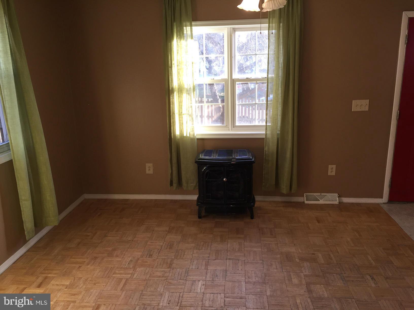 WEST LANHAM HILLS - Residential