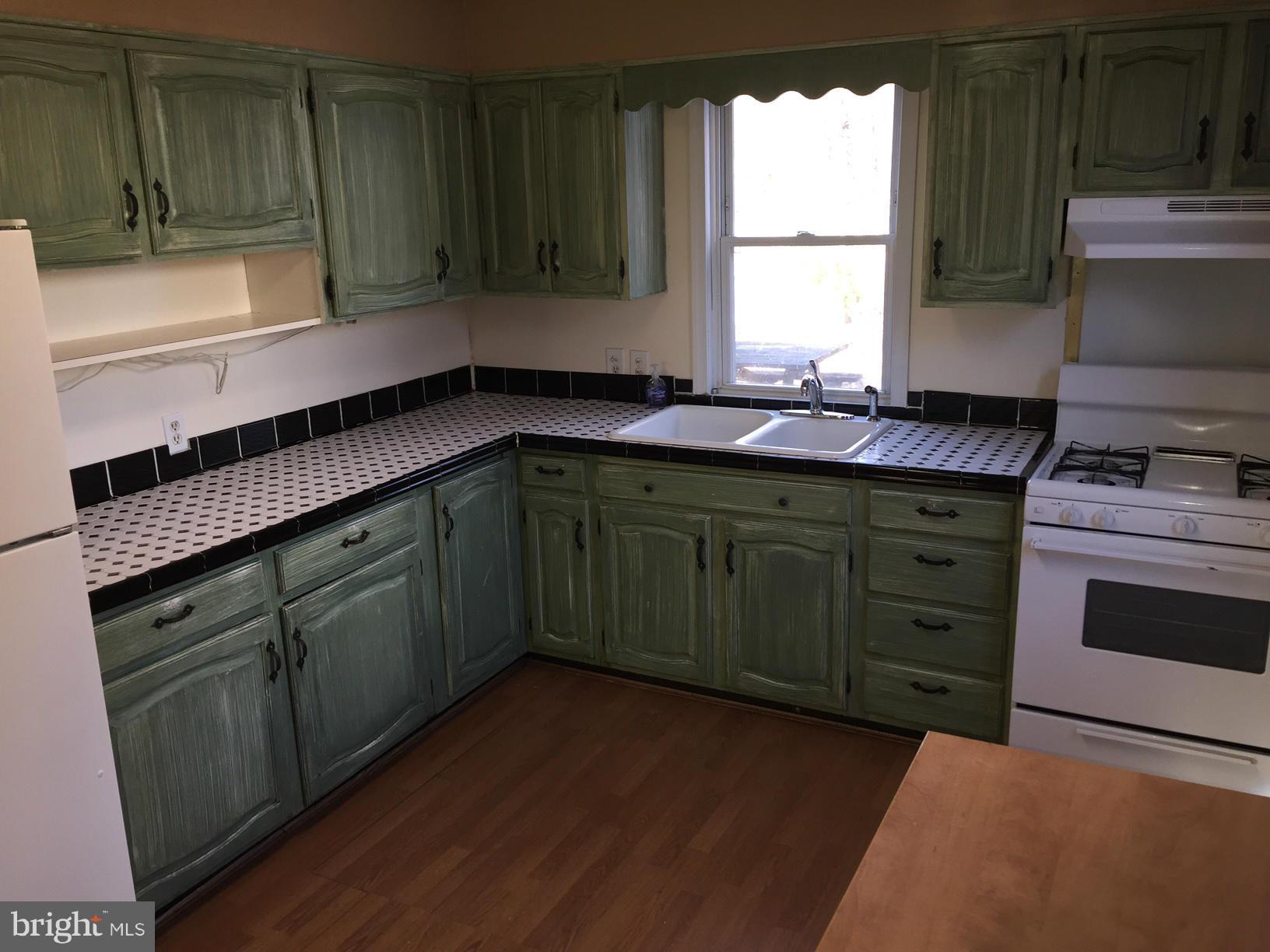 WEST LANHAM HILLS - Residential