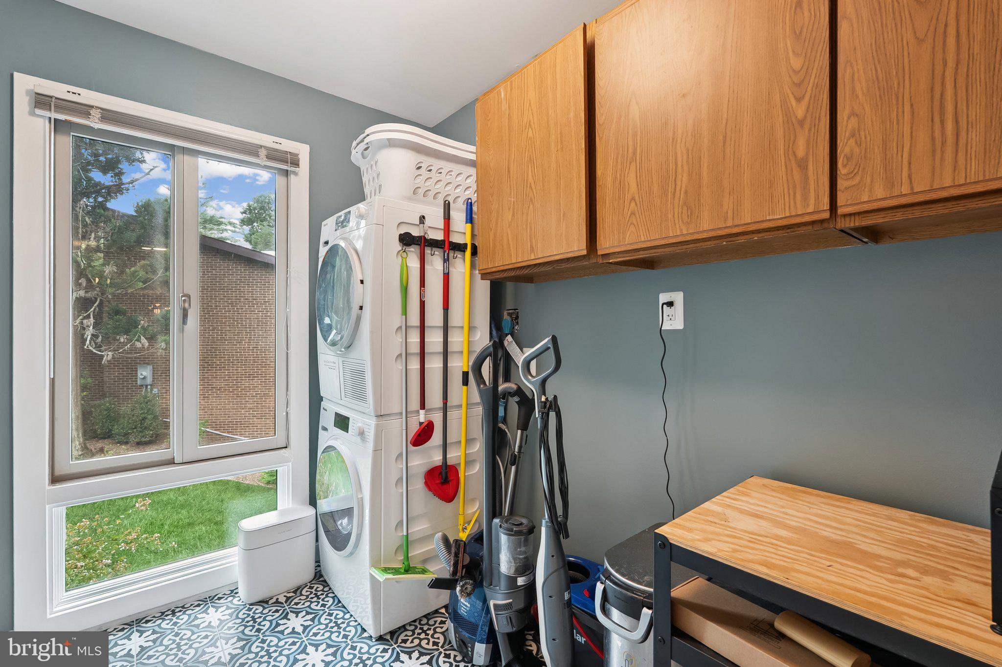 WOLF TRAP WOODS - Residential