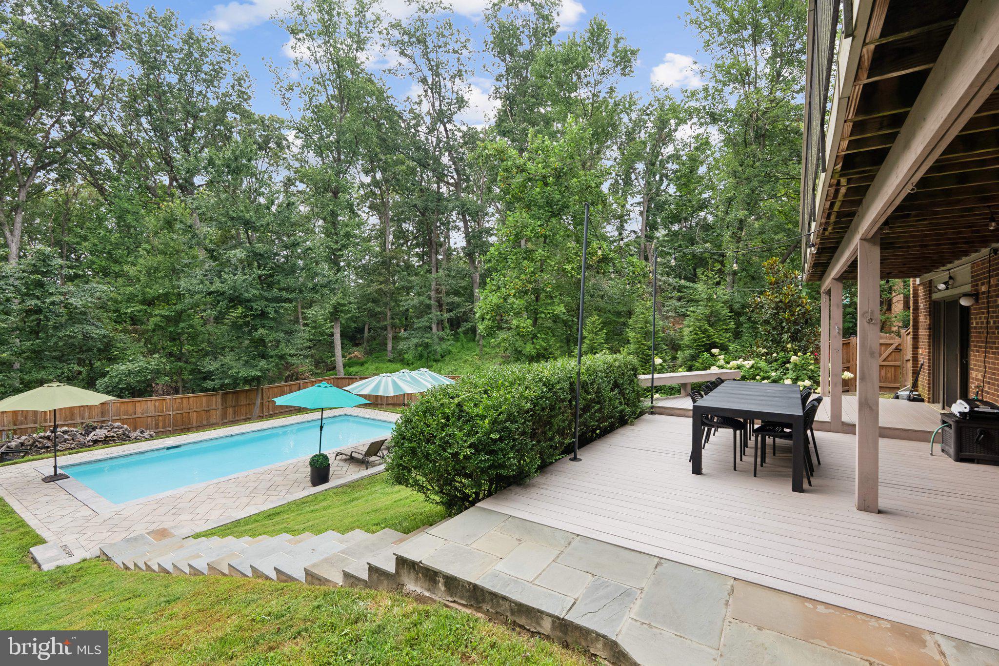 WOLF TRAP WOODS - Residential