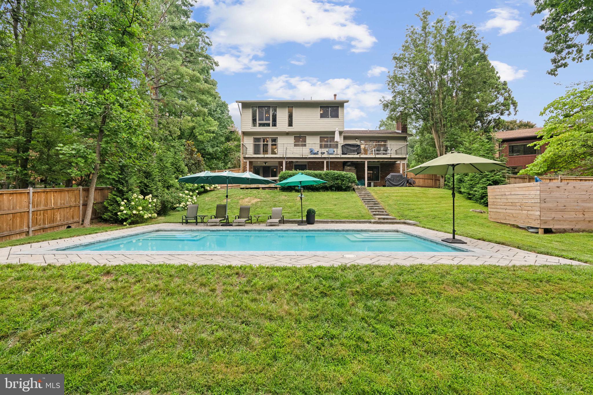 WOLF TRAP WOODS - Residential