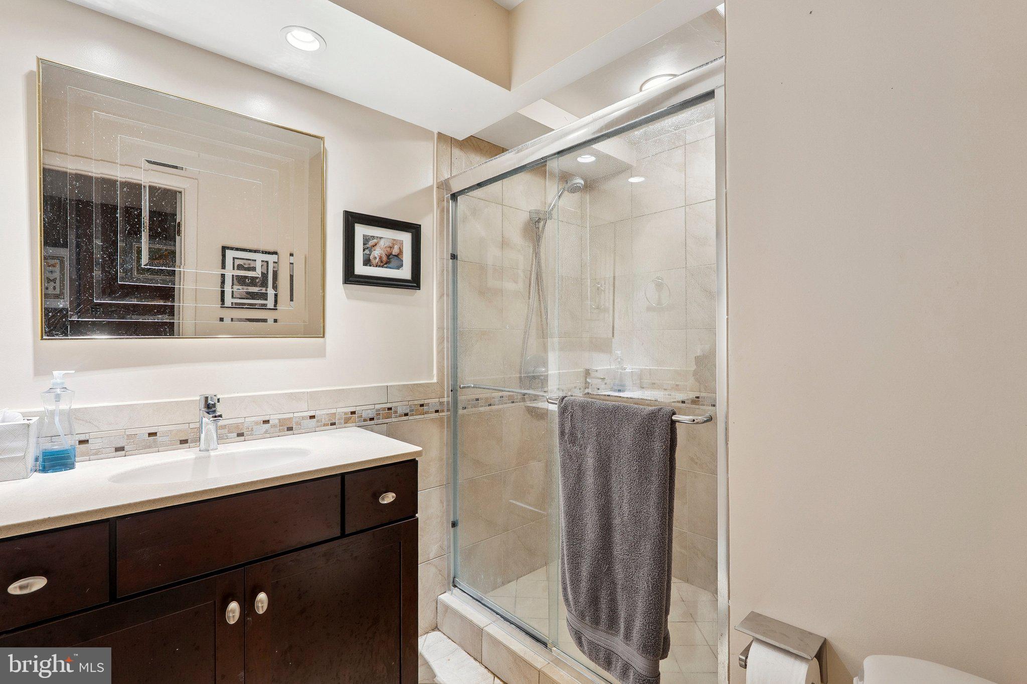 WOLF TRAP WOODS - Residential