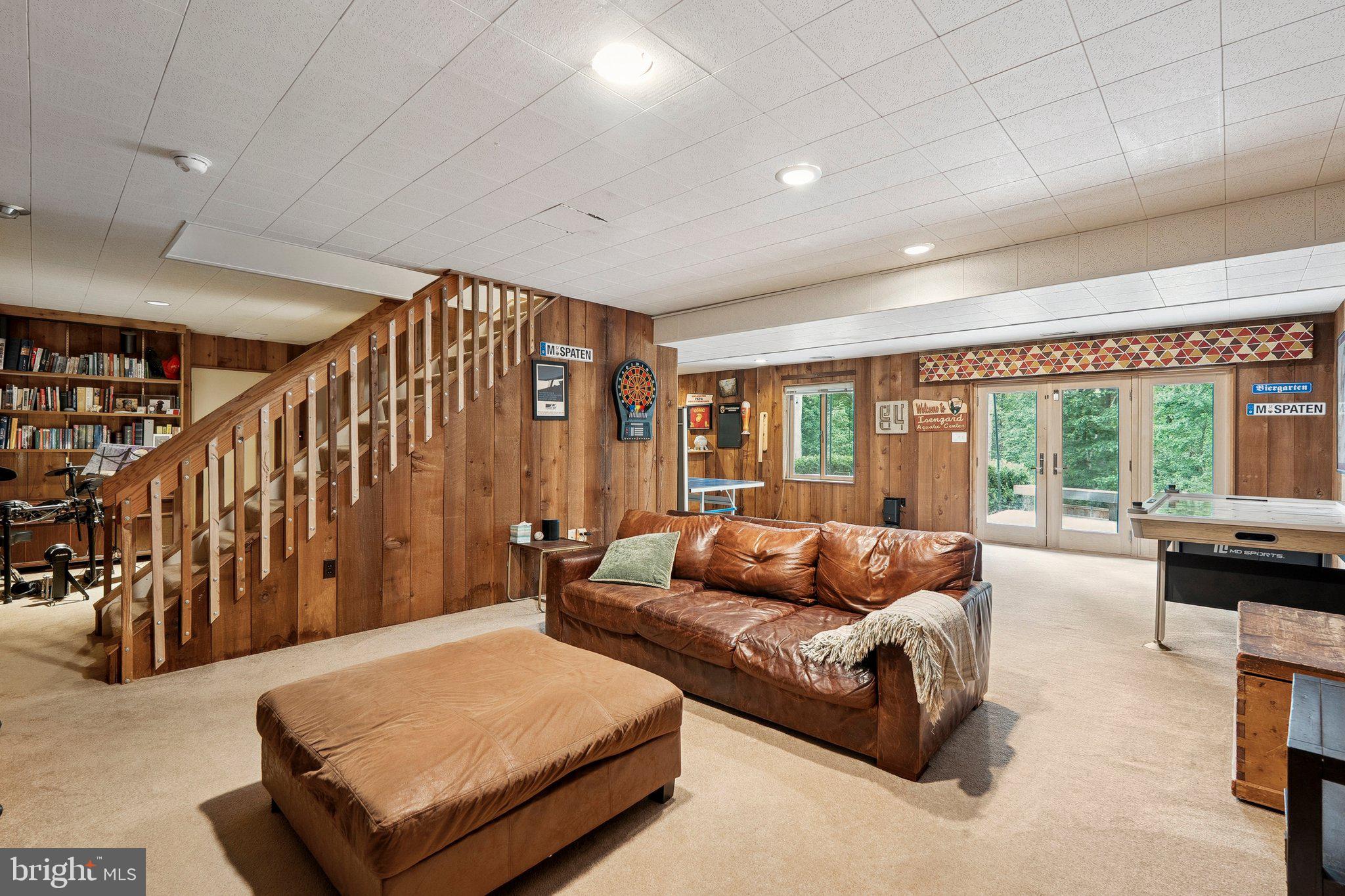 WOLF TRAP WOODS - Residential