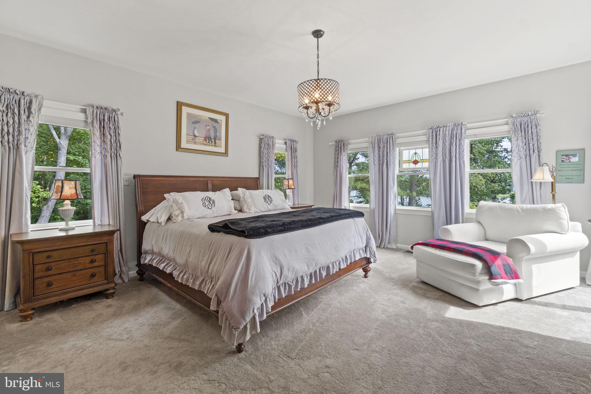 THOMPSON RIDGE - Residential