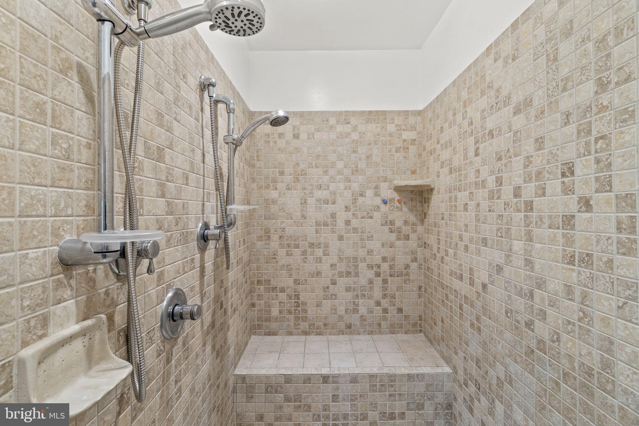 THOMPSON RIDGE - Residential