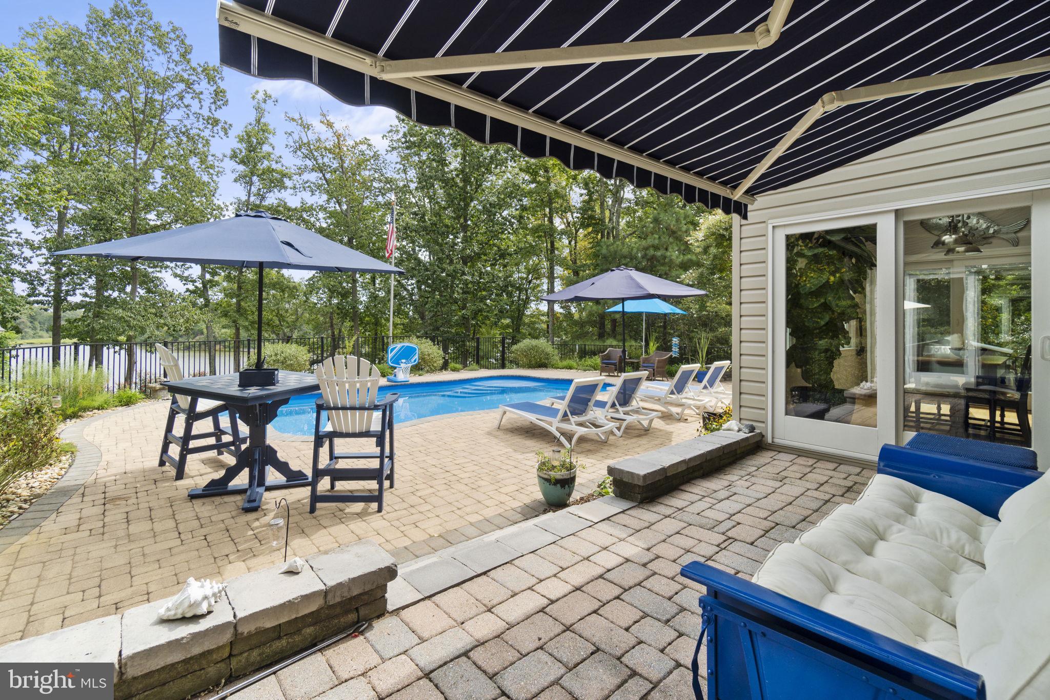 THOMPSON RIDGE - Residential