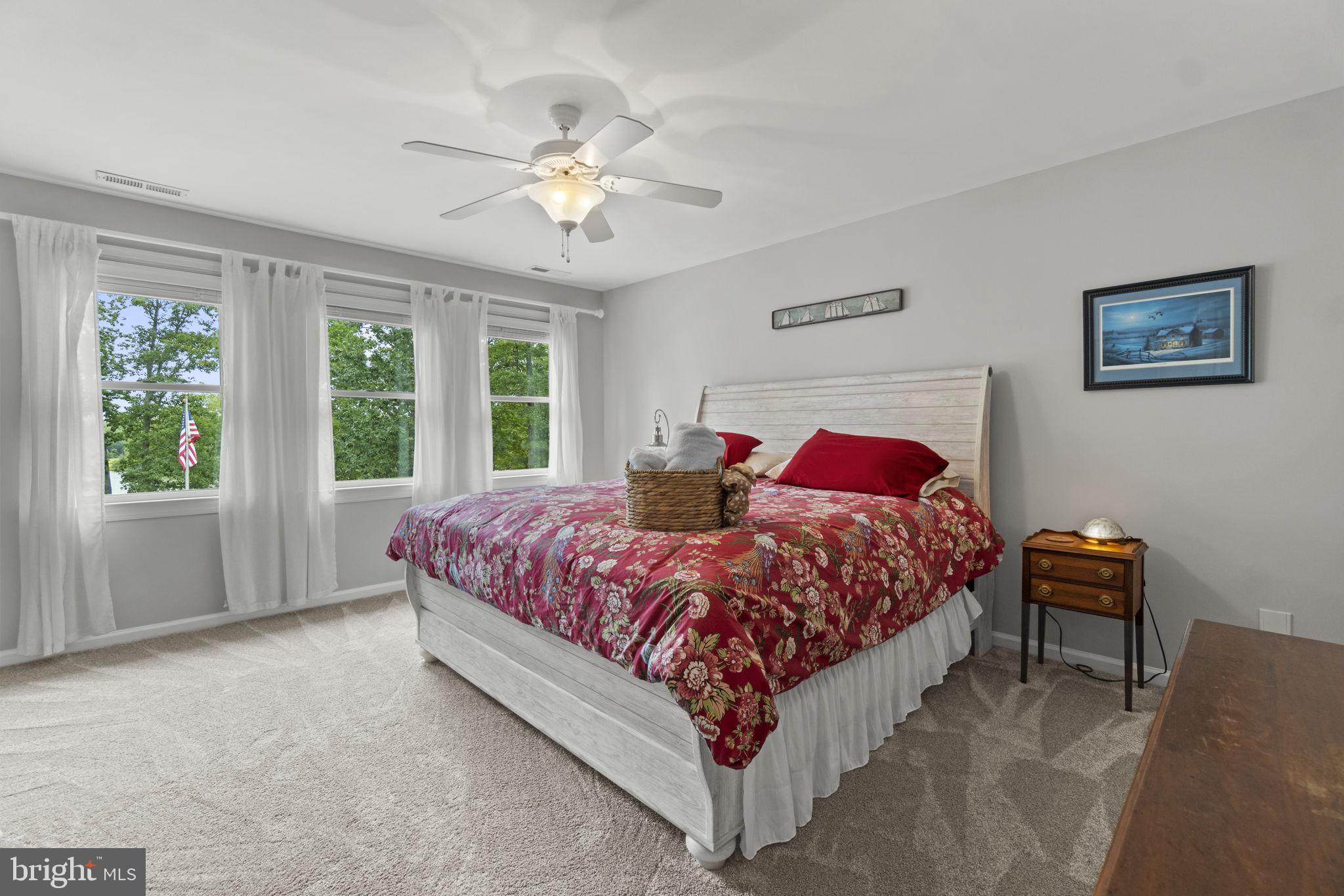 THOMPSON RIDGE - Residential