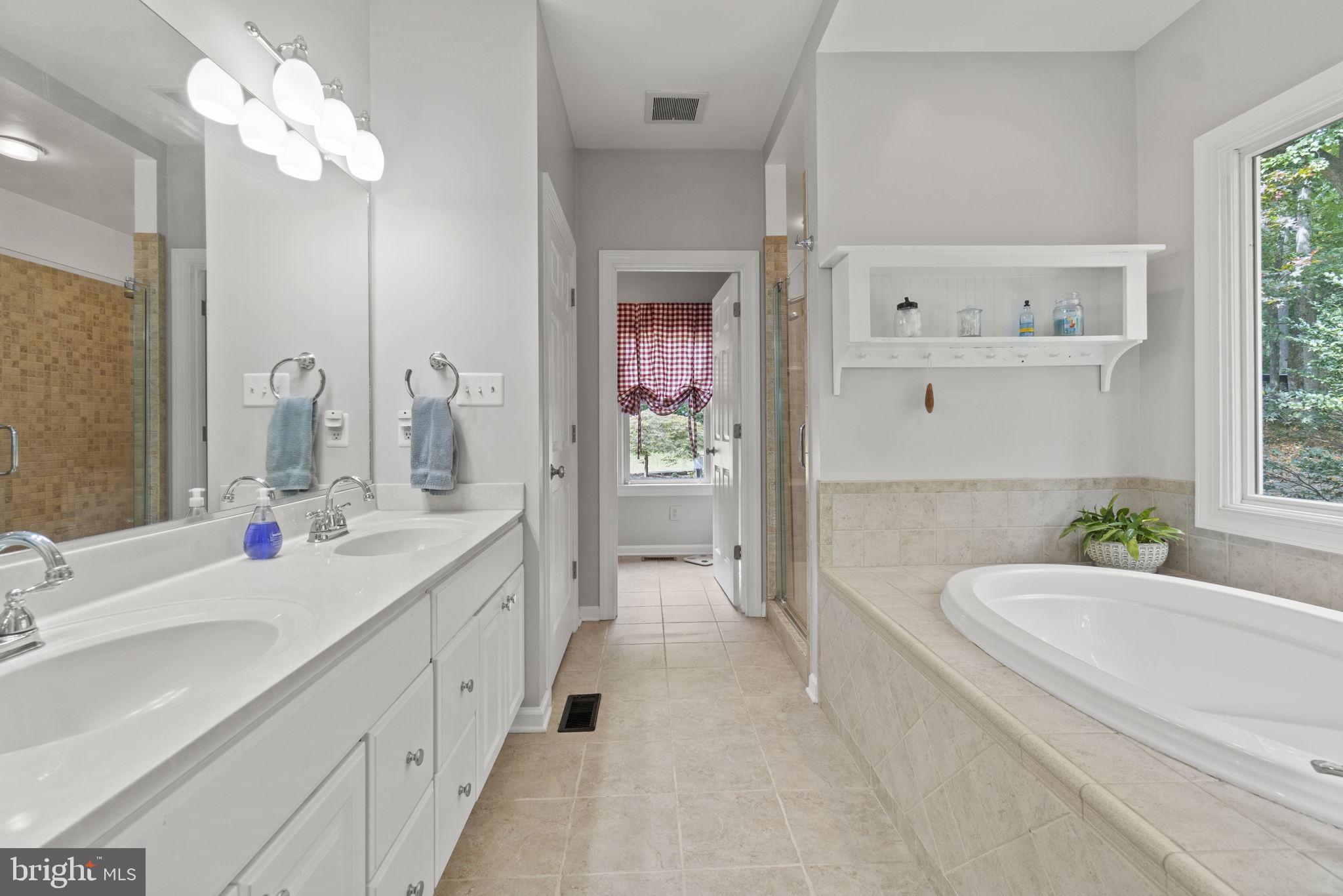 THOMPSON RIDGE - Residential