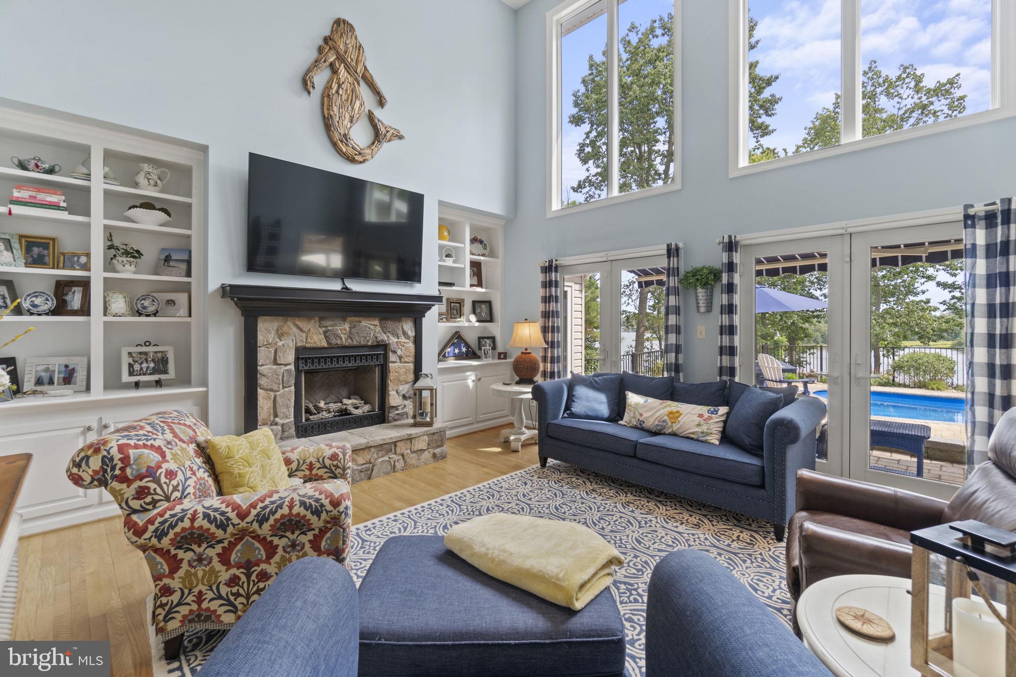 THOMPSON RIDGE - Residential