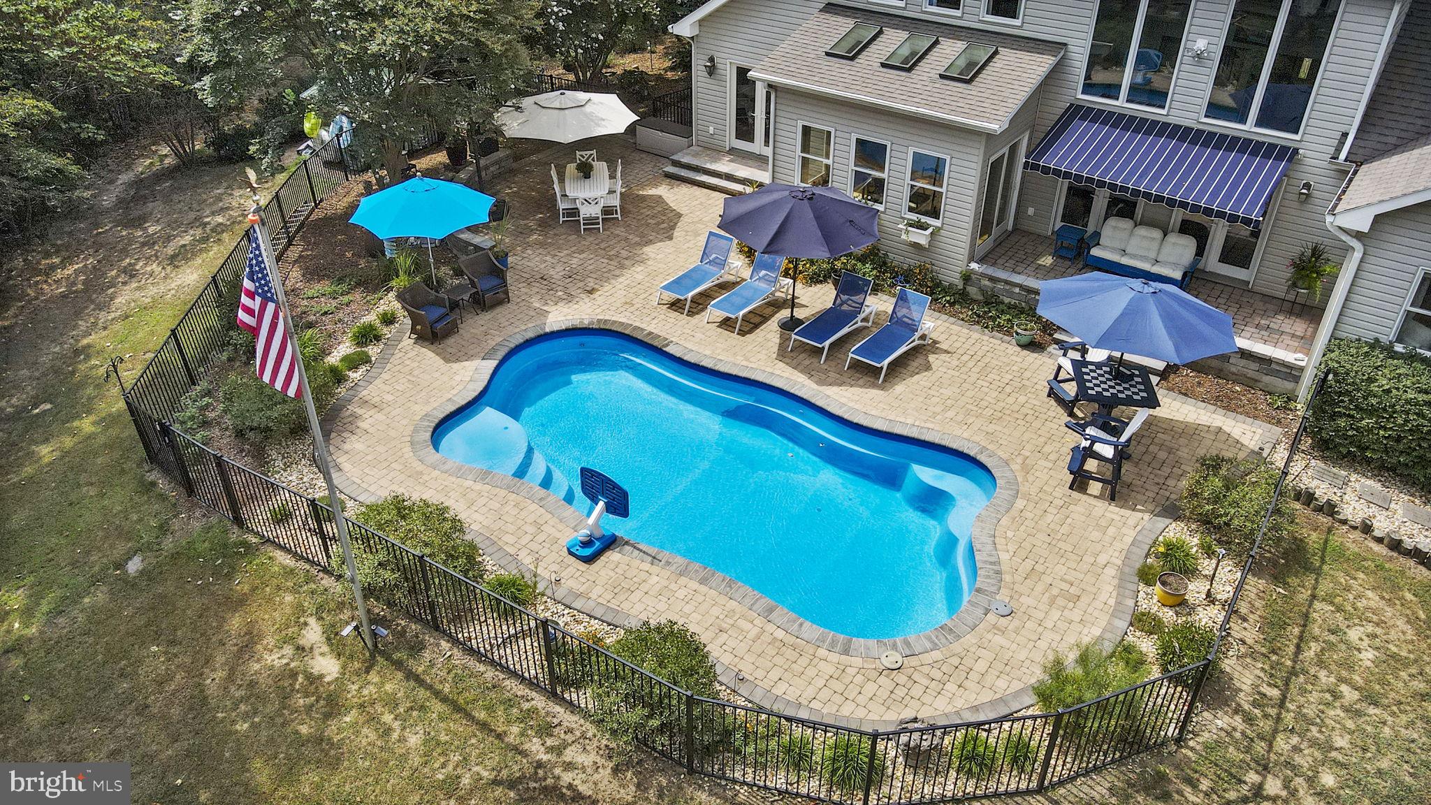 THOMPSON RIDGE - Residential