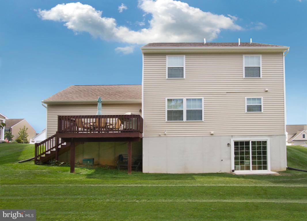 LAKES AT DONEGAL SPRINGS - Residential